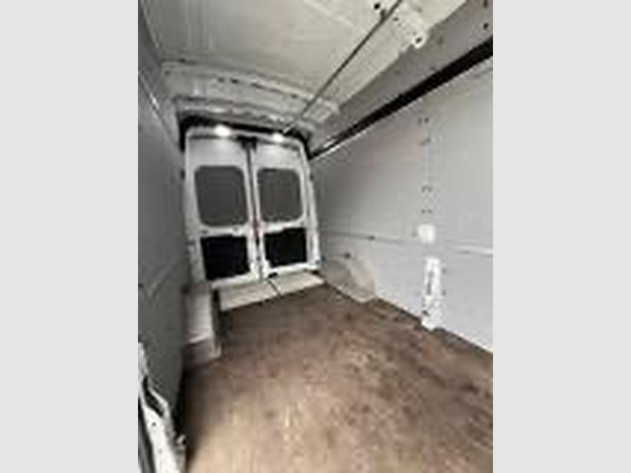 Ford Transit 2T 350L 2,0TDCI L3H2 (2019) - Photo 8