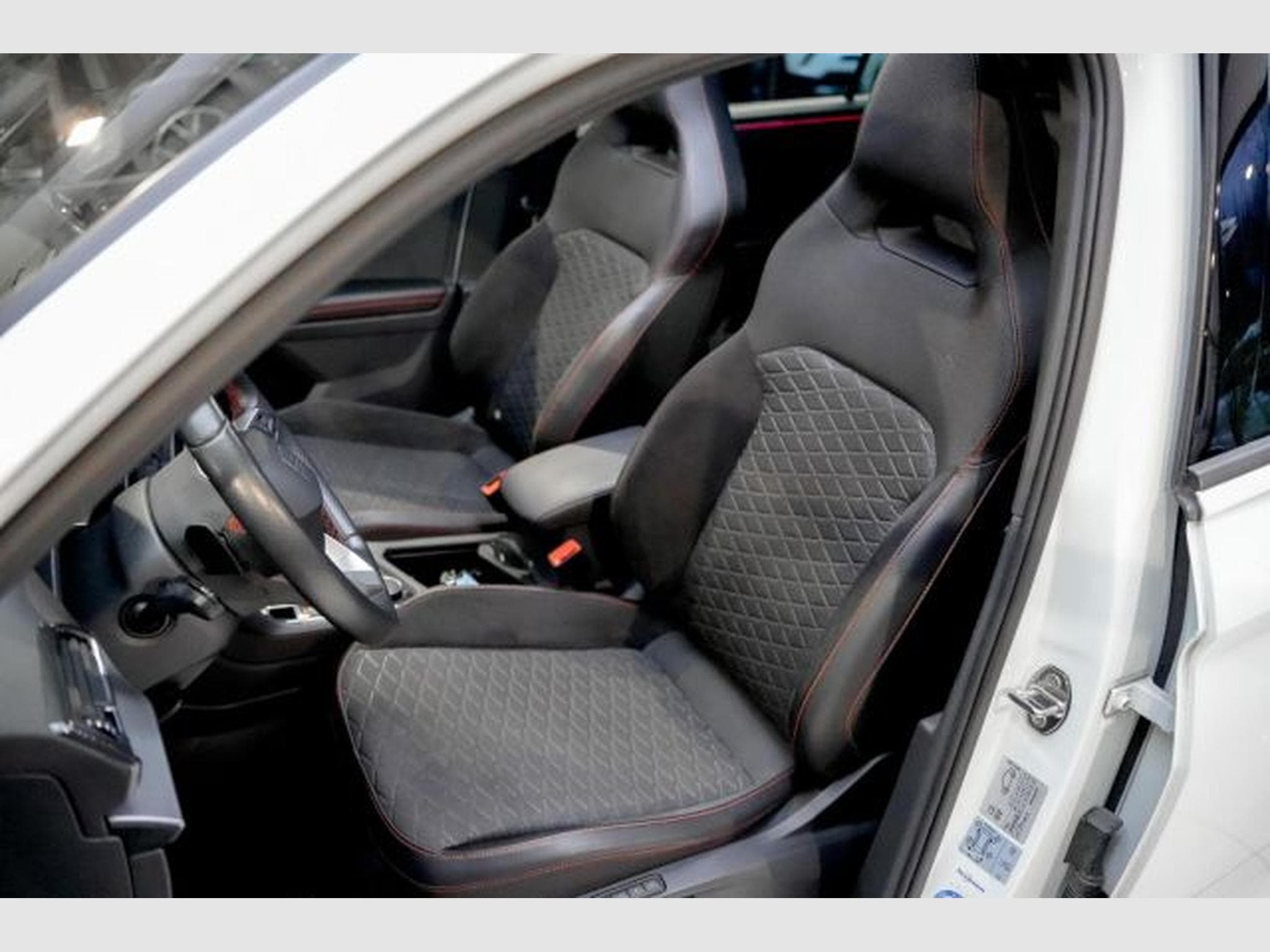 Seat Tarraco Tarraco 2.0 TDI DSG FR-Line Beats AHK LED PANO (2022) - Photo 12