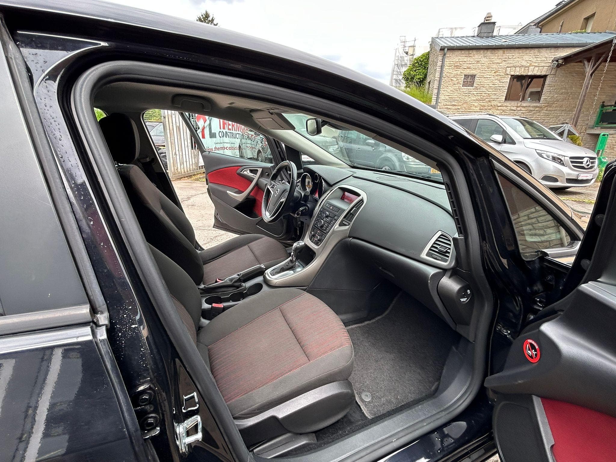 Opel Astra 1.3 Automatique (2011) - Photo 11
