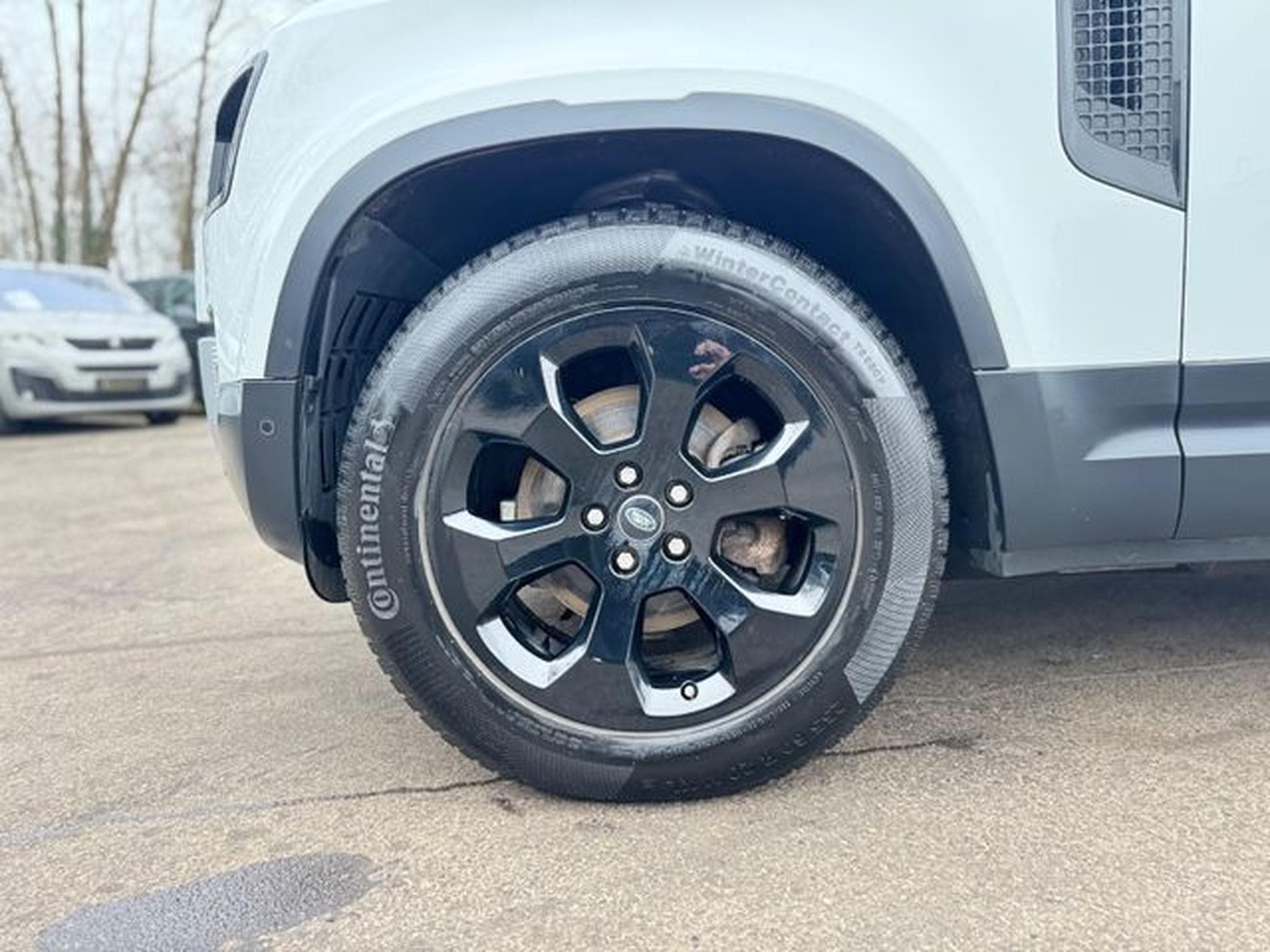 Land-Rover Defender DEFENDER*BLACK-DESIGN PACK*2.HD*LED*OFF ROAD*TOP (2020) - Photo 14