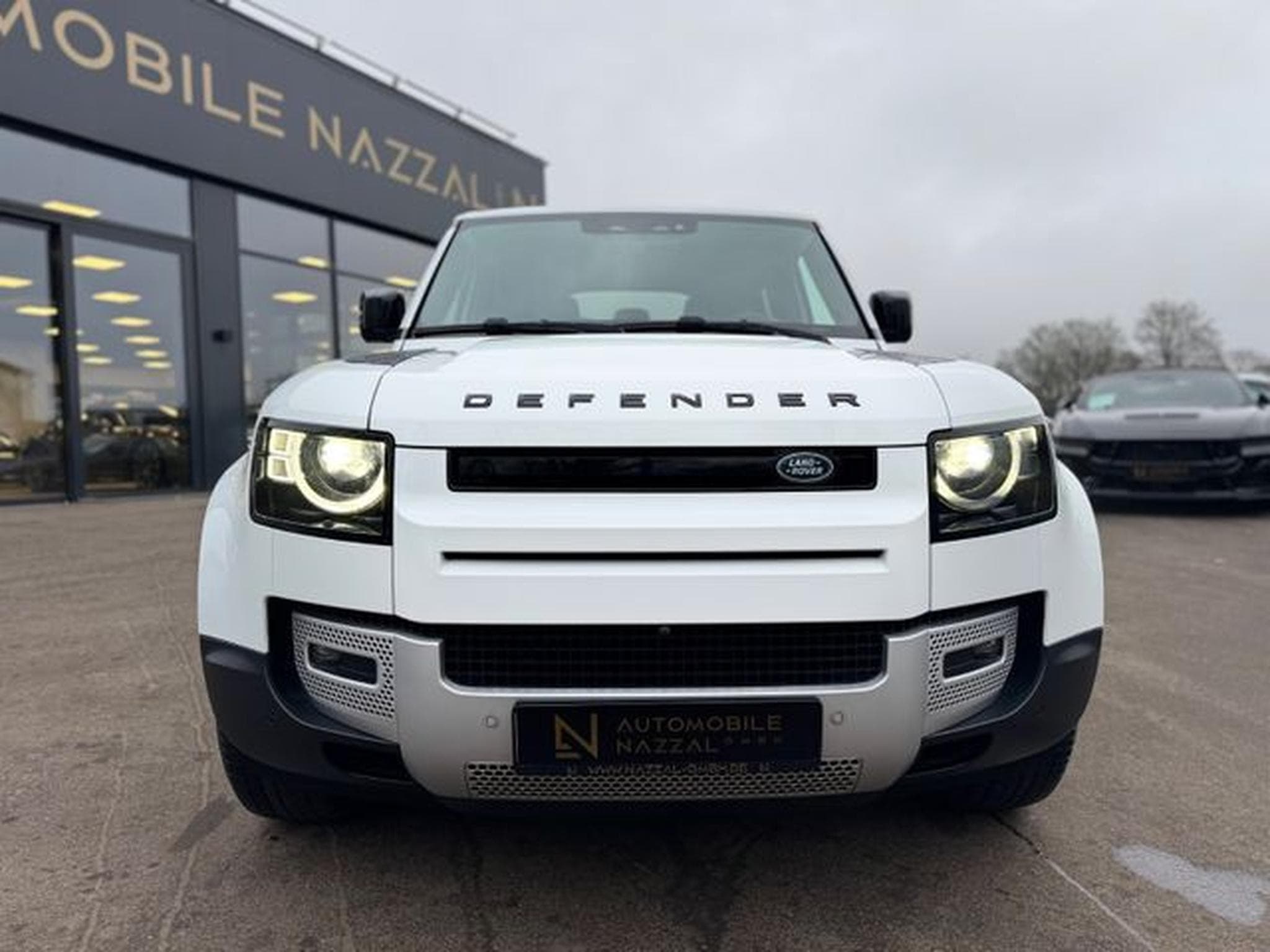 Land-Rover Defender DEFENDER*BLACK-DESIGN PACK*2.HD*LED*OFF ROAD*TOP (2020) - Photo 3