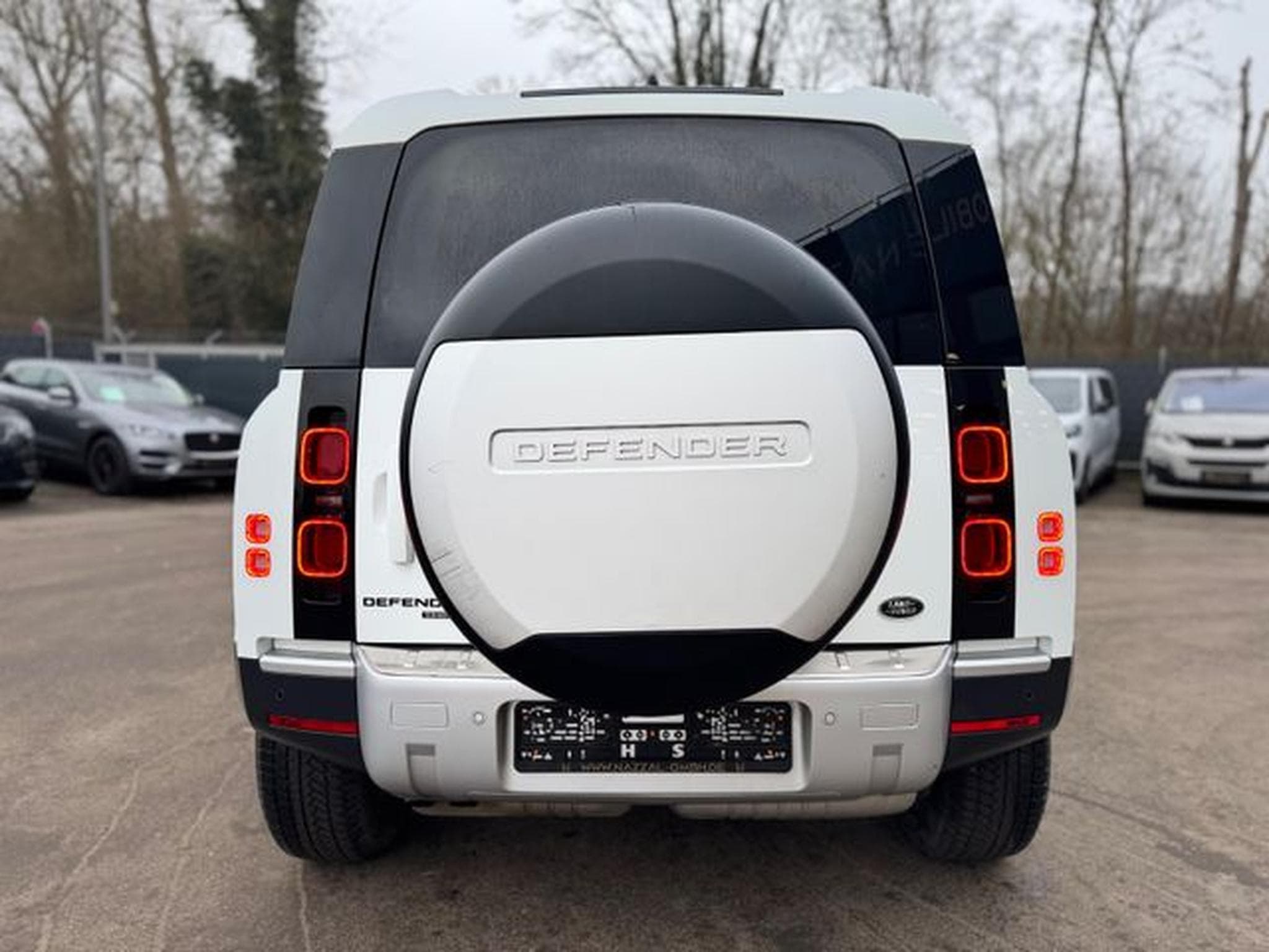 Land-Rover Defender DEFENDER*BLACK-DESIGN PACK*2.HD*LED*OFF ROAD*TOP (2020) - Photo 7