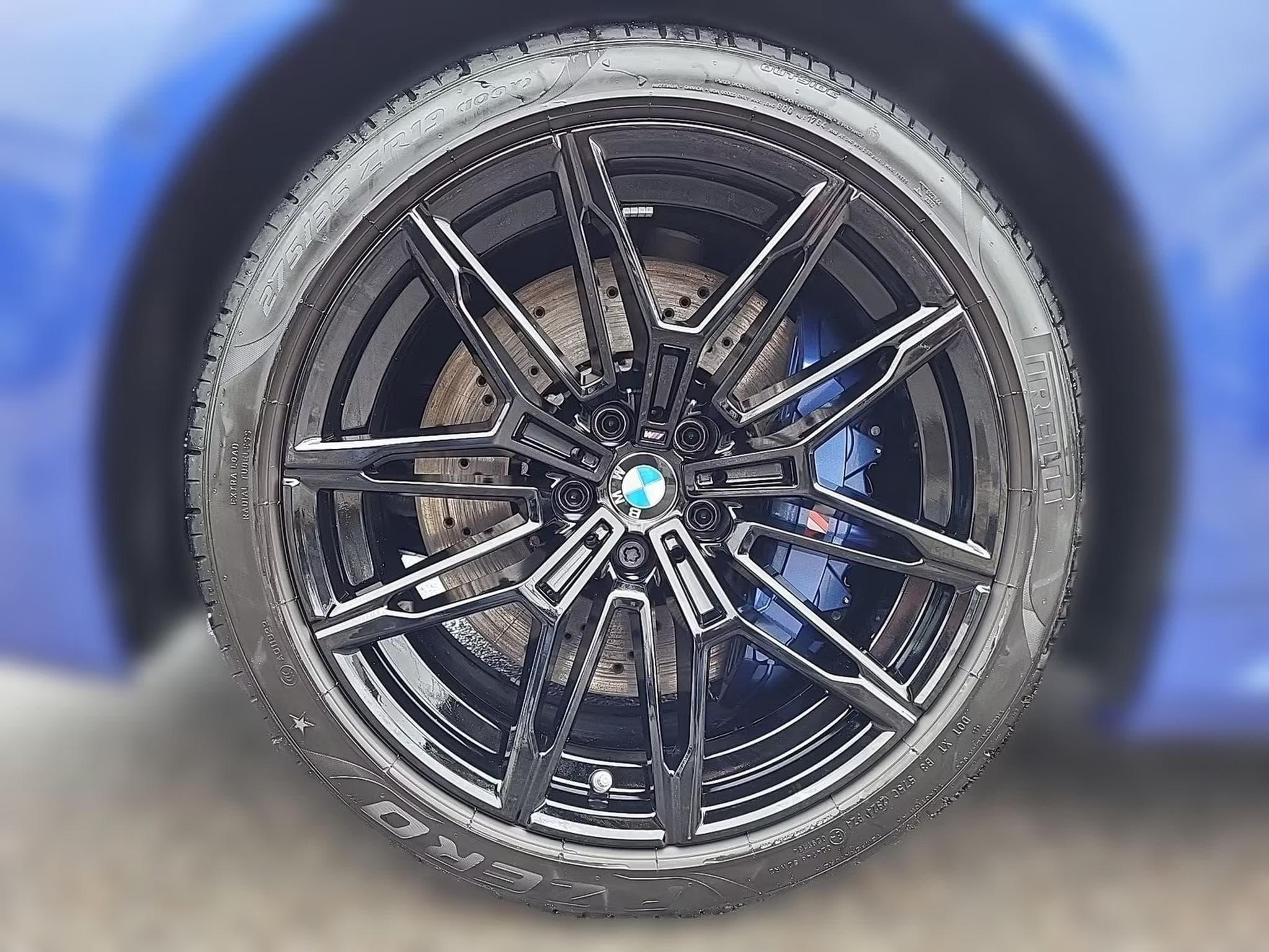 BMW M2 (G87) 3.0 - M Portimao Blau, HUD, Pack Sport (2025) - Photo 3