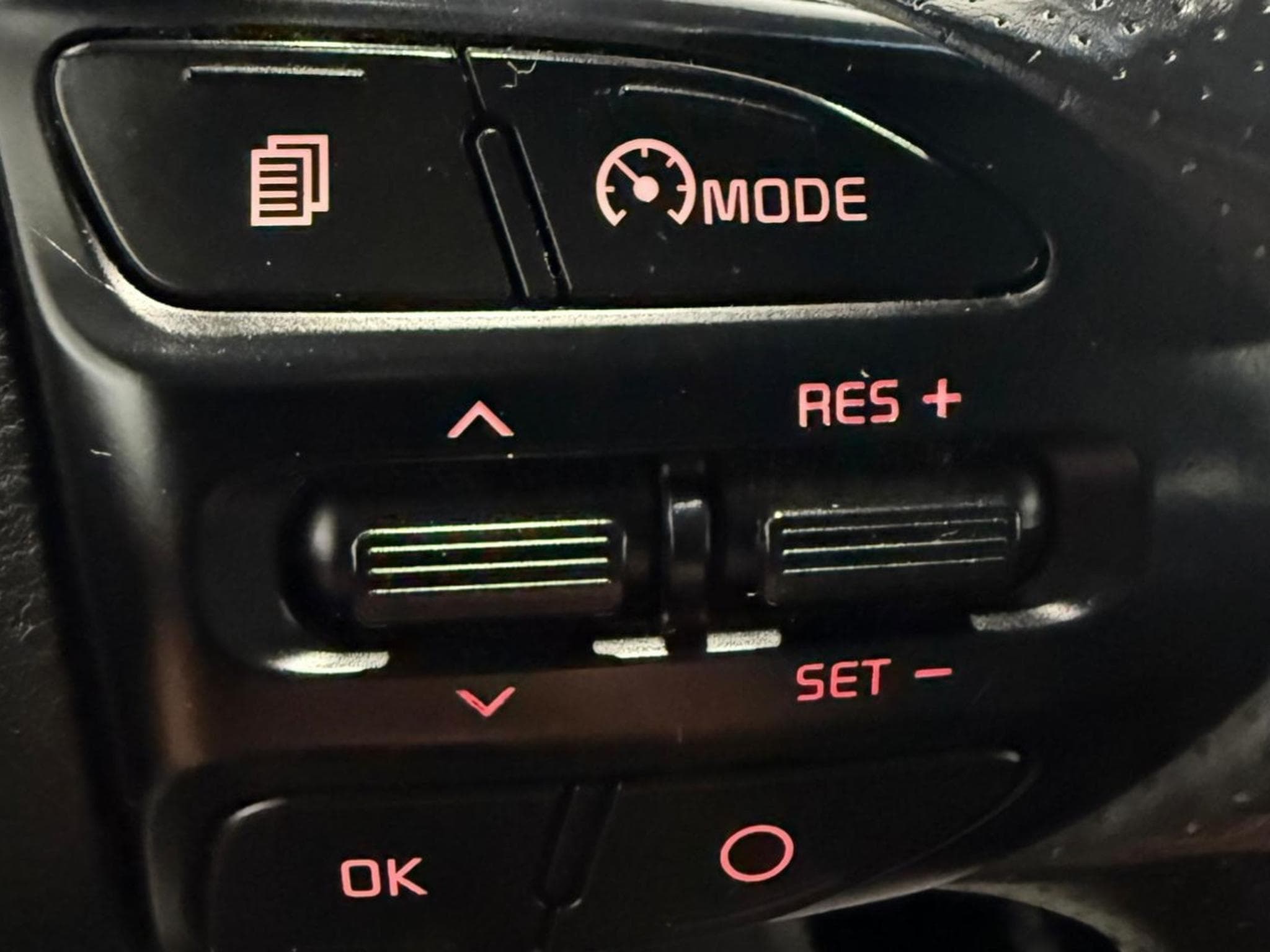 Kia Stonic (2018) - Photo 11