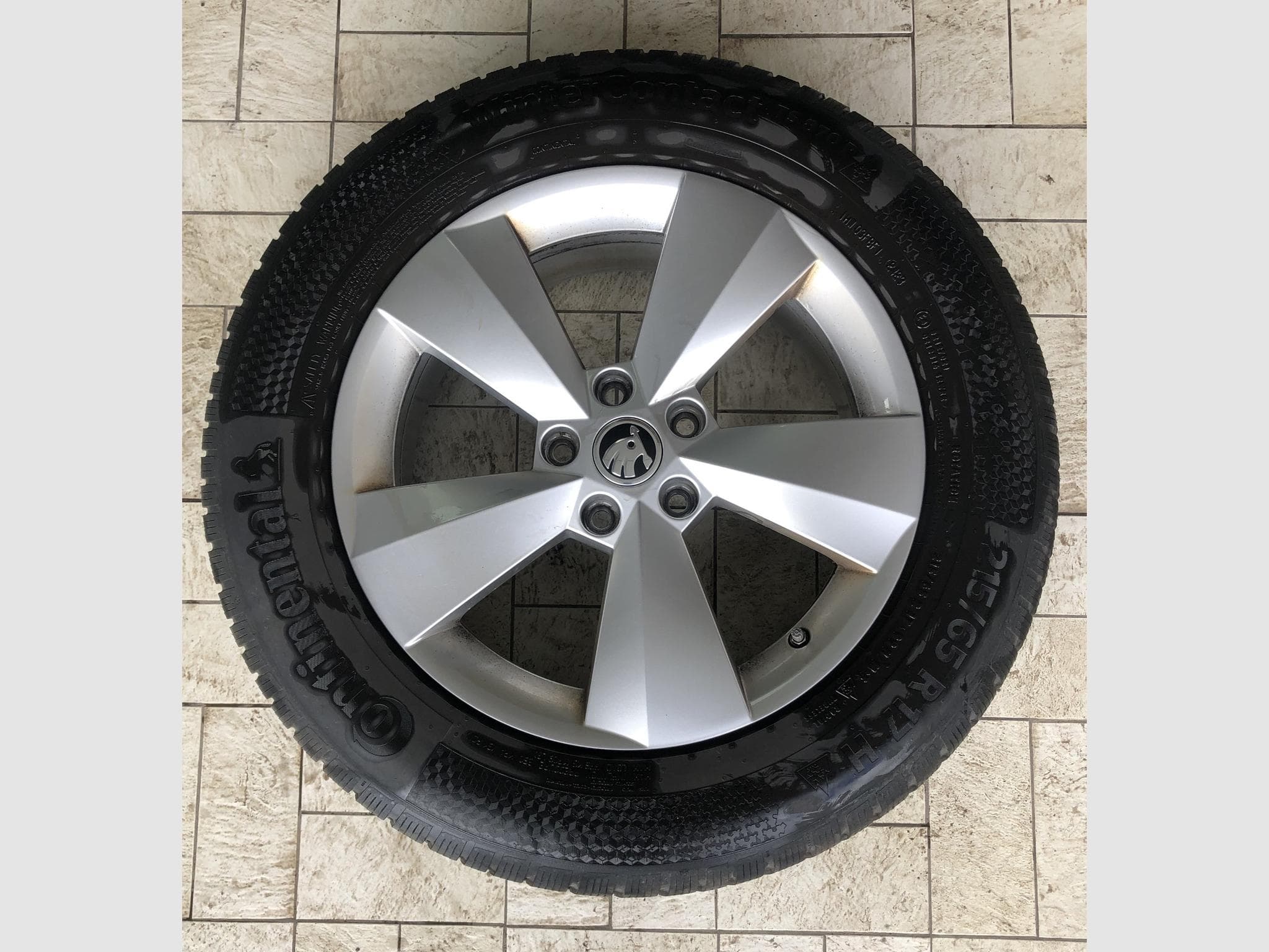 Jantes alu + Pneus h – 17" - Photo 1