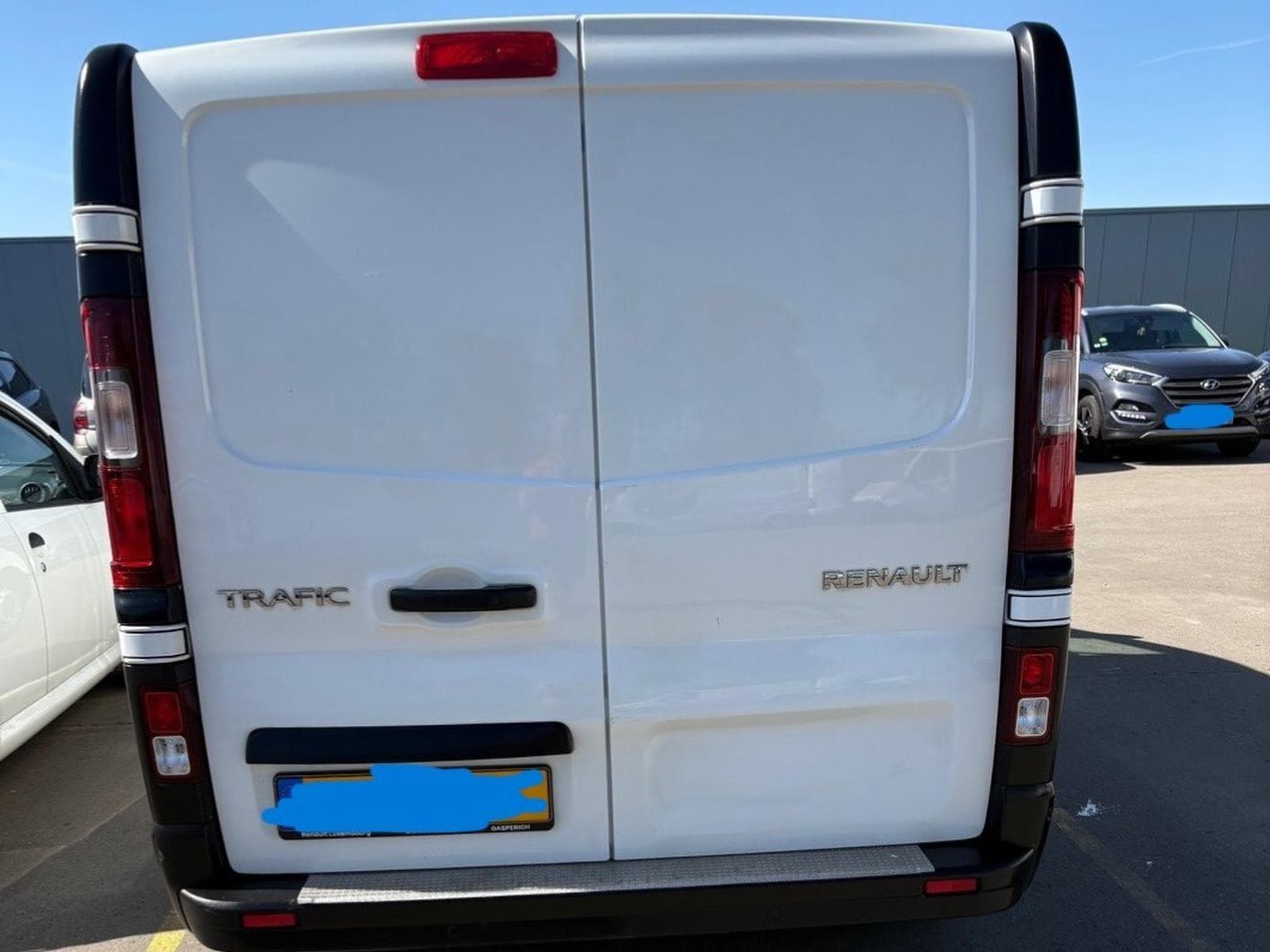 Renault Trafic RENAULT Trafic Fourgon Confort L2H1 (2023) - Foto 2