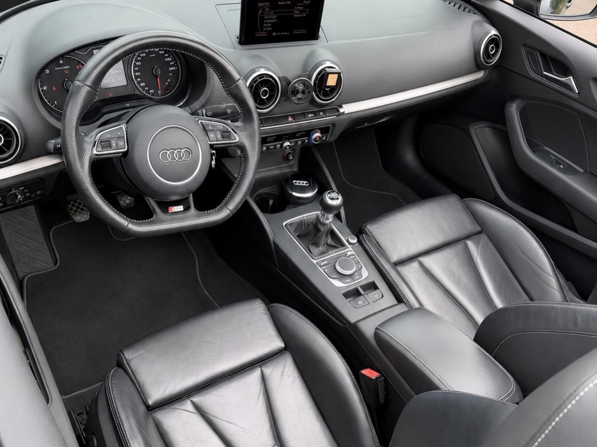 Audi Cabriolet S-line (2014) - Photo 3