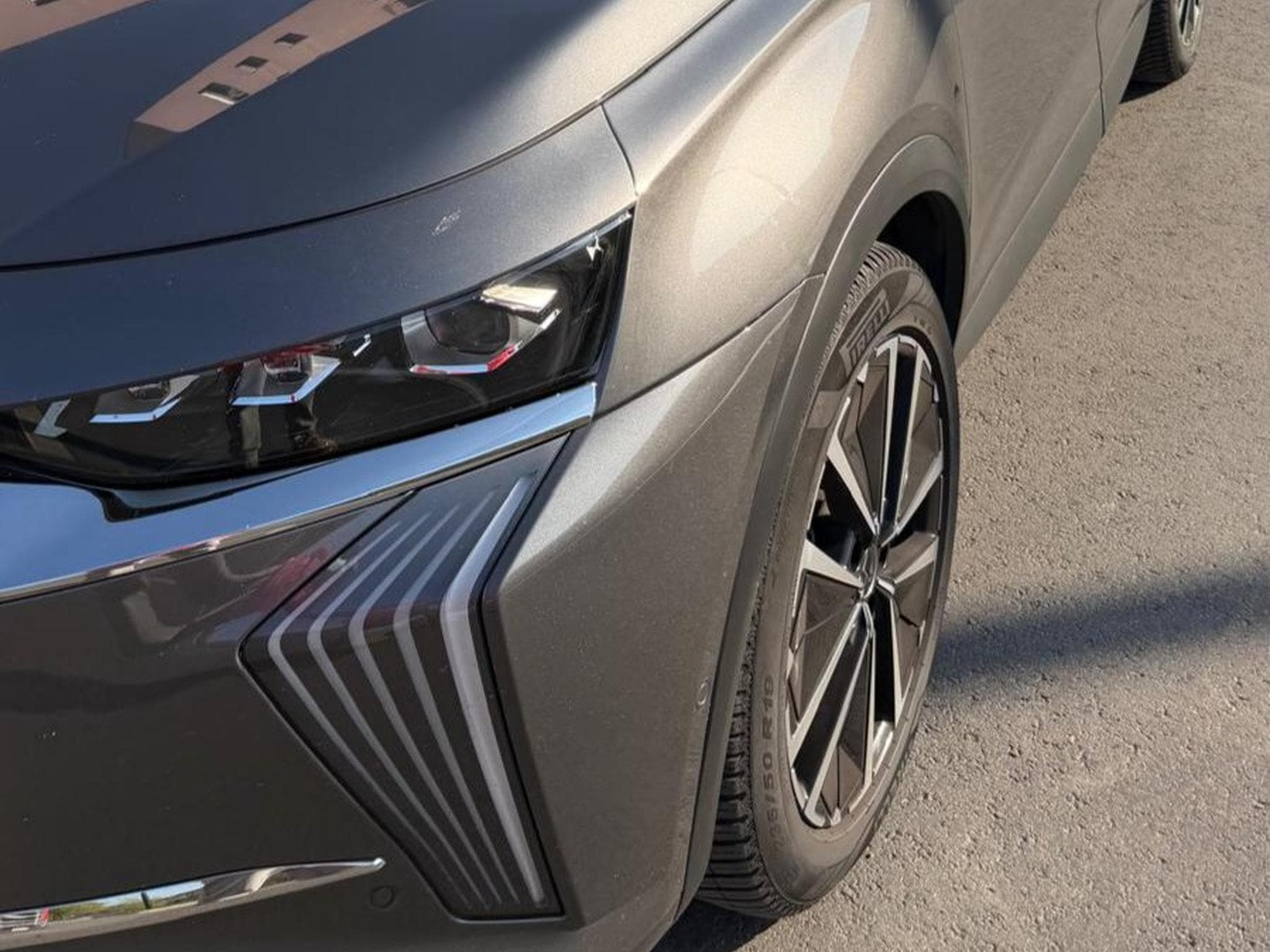 DS Automobiles DS7 Crossback (2023) - Photo 3