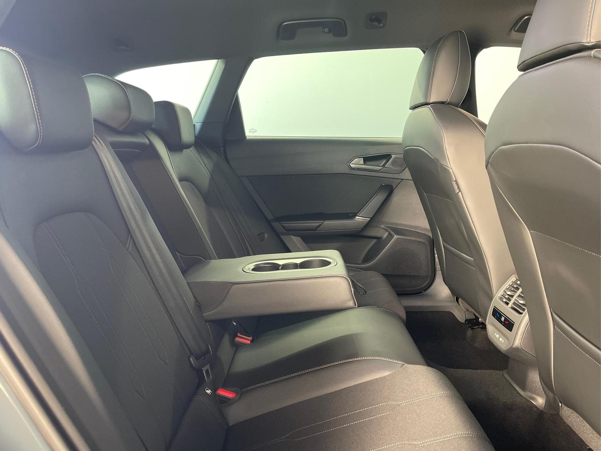 Cupra Leon ST (2026) - Photo 16