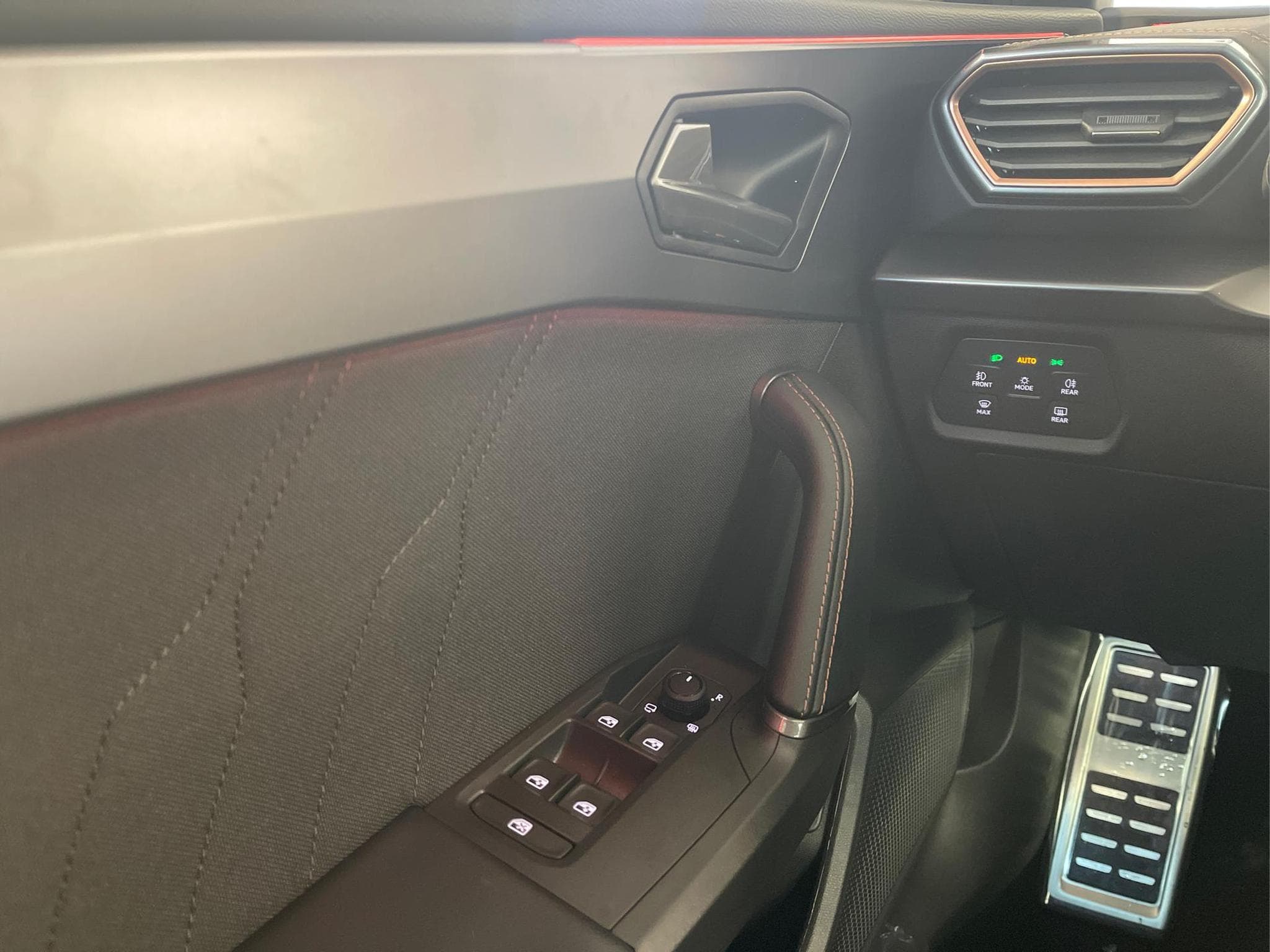 Cupra Leon ST (2026) - Photo 9