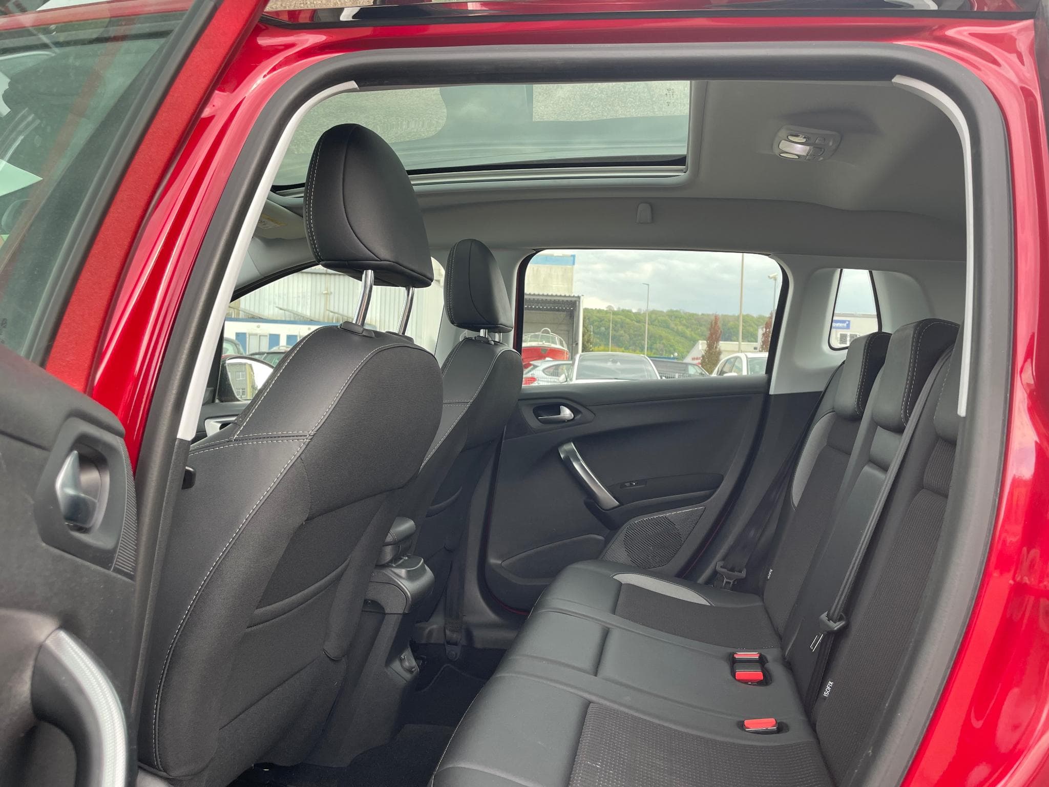 Peugeot 2008 Peugeot 2008,Allure/1.2/Panorama/50TKM! (2018) - Photo 10