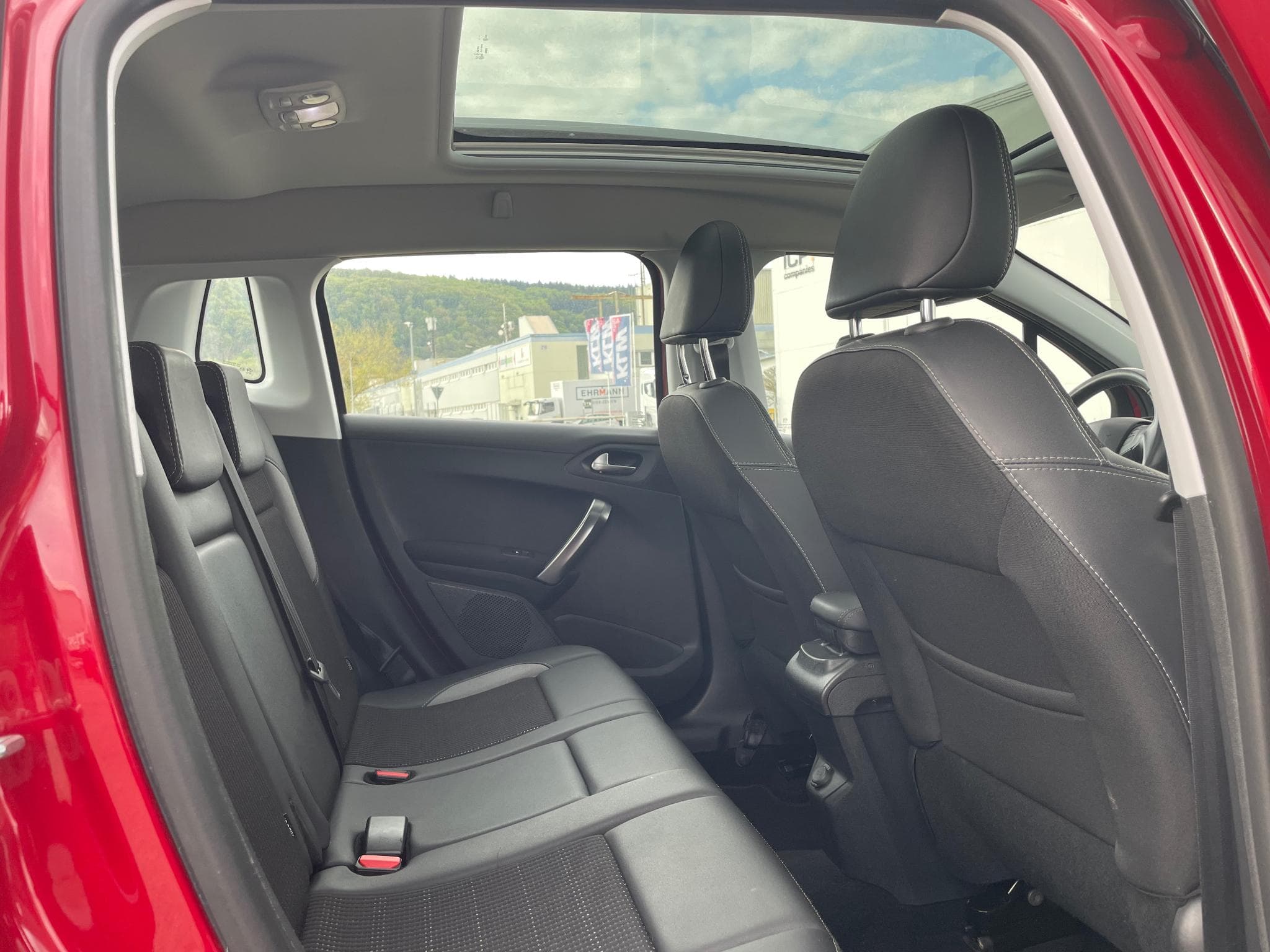Peugeot 2008 Peugeot 2008,Allure/1.2/Panorama/50TKM! (2018) - Photo 11