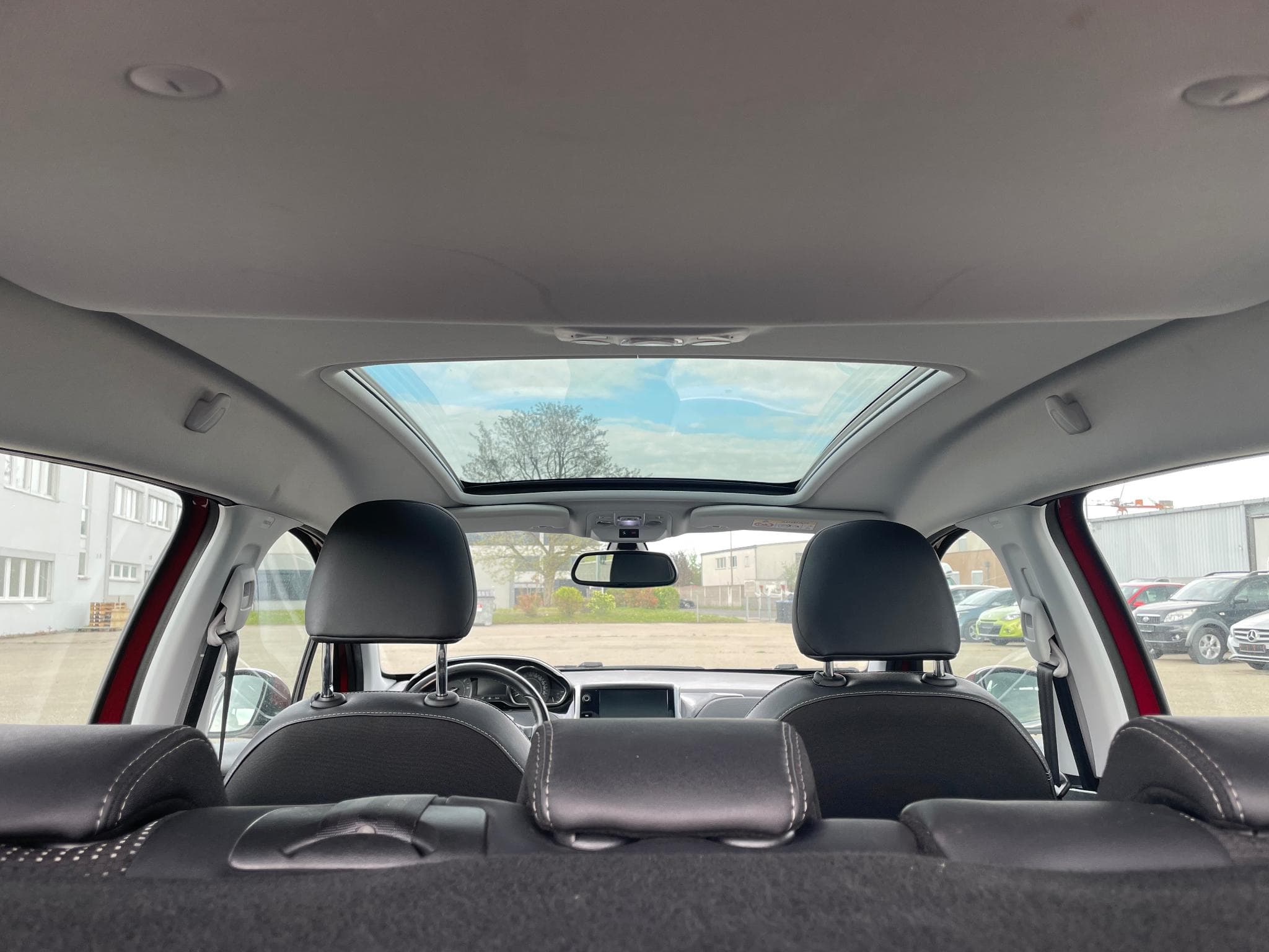 Peugeot 2008 Peugeot 2008,Allure/1.2/Panorama/50TKM! (2018) - Photo 13