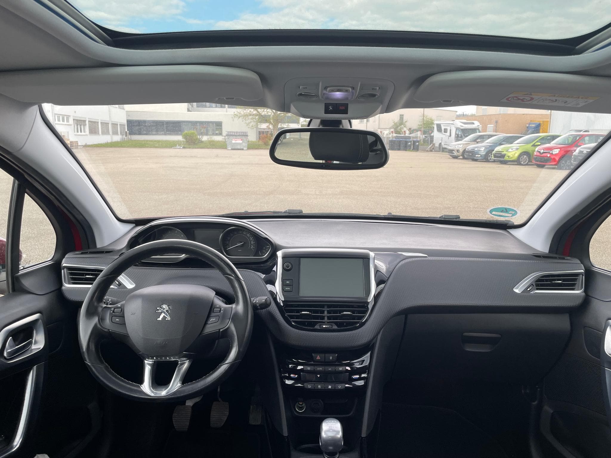 Peugeot 2008 Peugeot 2008,Allure/1.2/Panorama/50TKM! (2018) - Photo 12