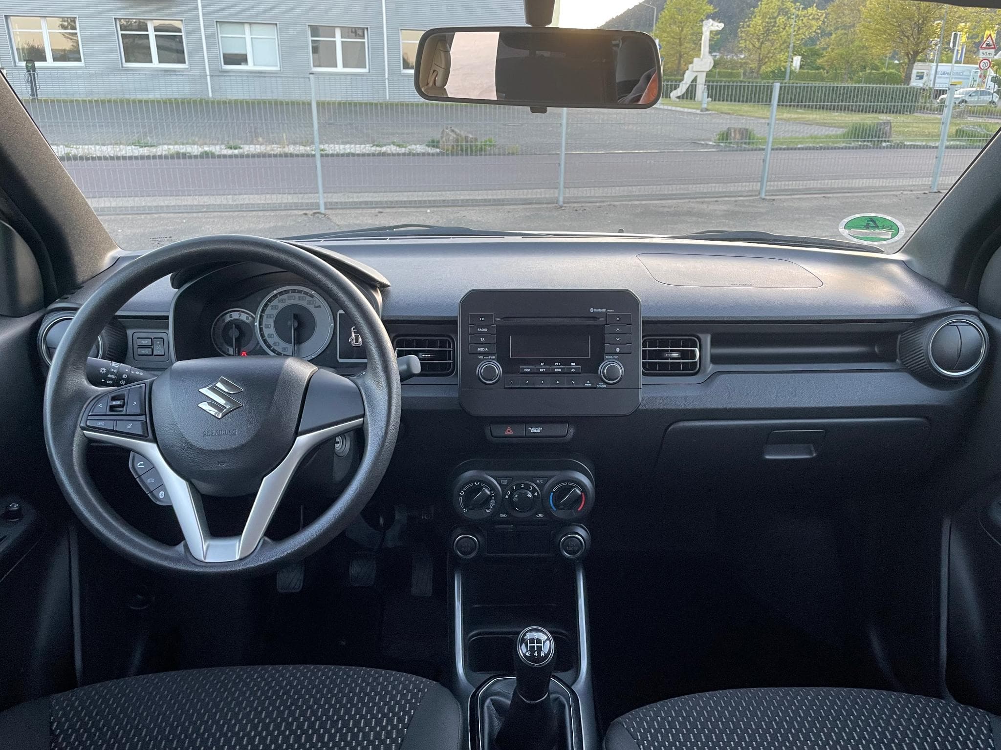 Suzuki Ignis Suzuki ignis, Benzin/Hybrid, 1-Hand, 48TKM! (2020) - Photo 14