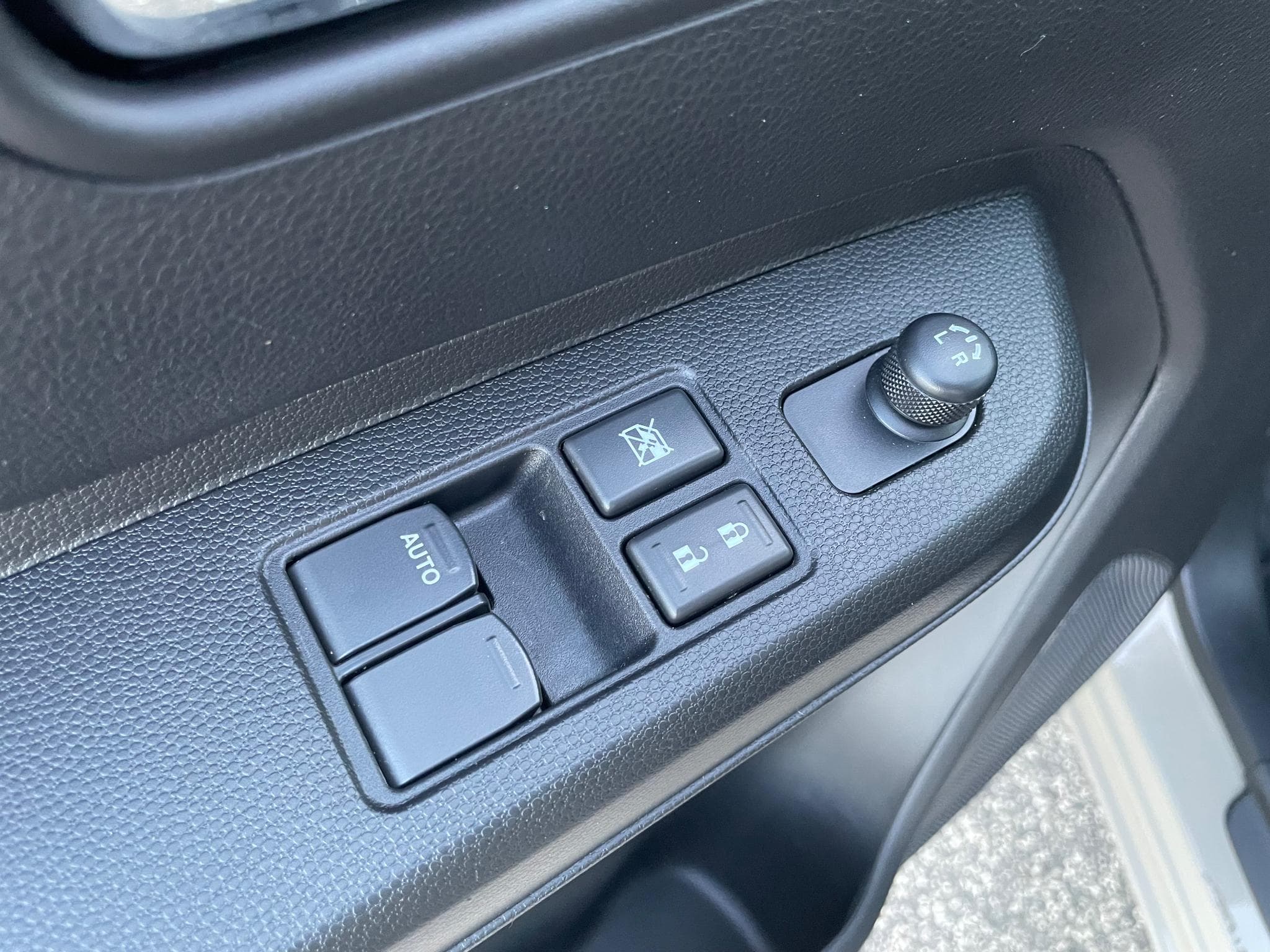 Suzuki Ignis Suzuki ignis, Benzin/Hybrid, 1-Hand, 48TKM! (2020) - Photo 18