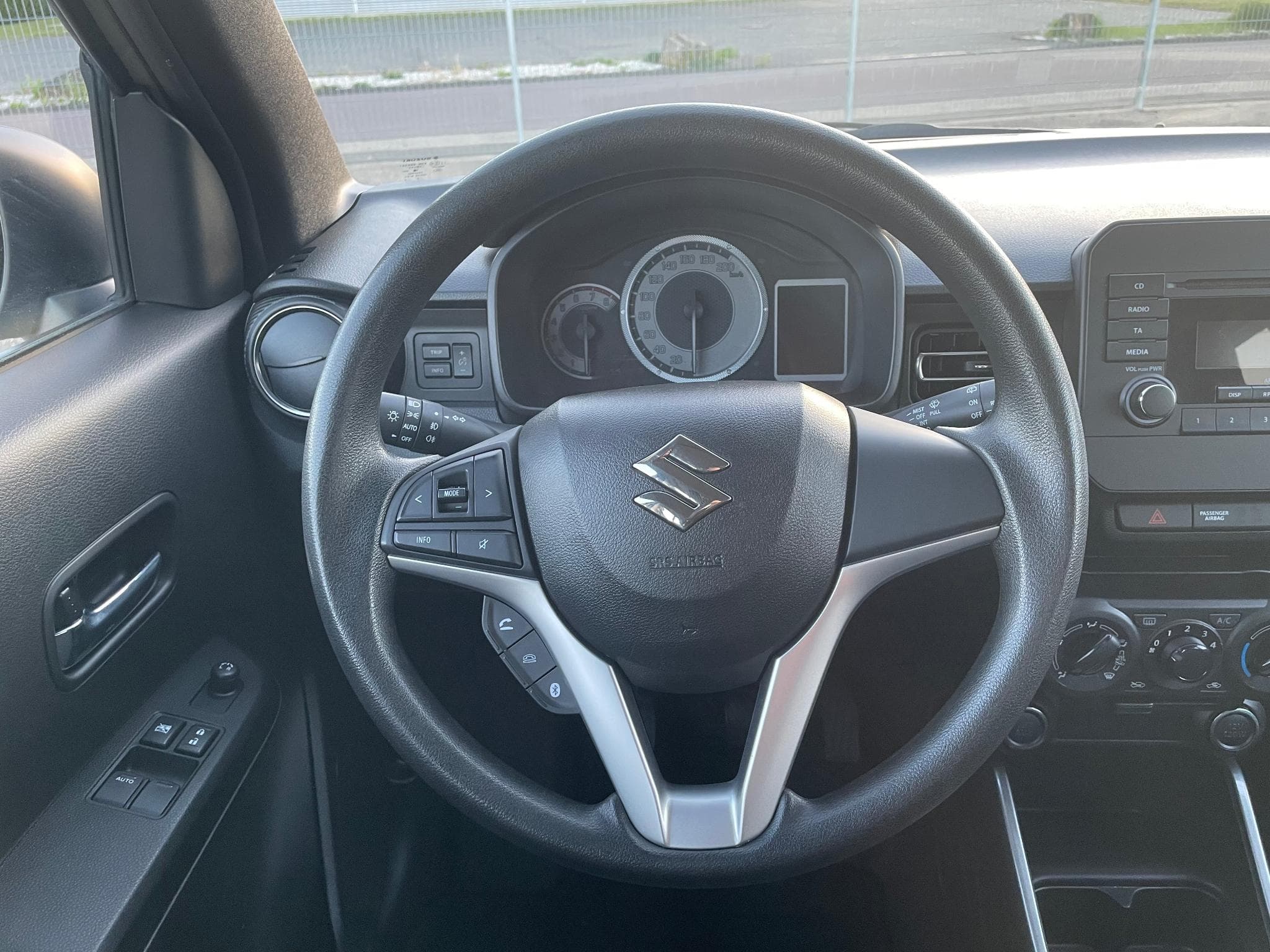 Suzuki Ignis Suzuki ignis, Benzin/Hybrid, 1-Hand, 48TKM! (2020) - Photo 15