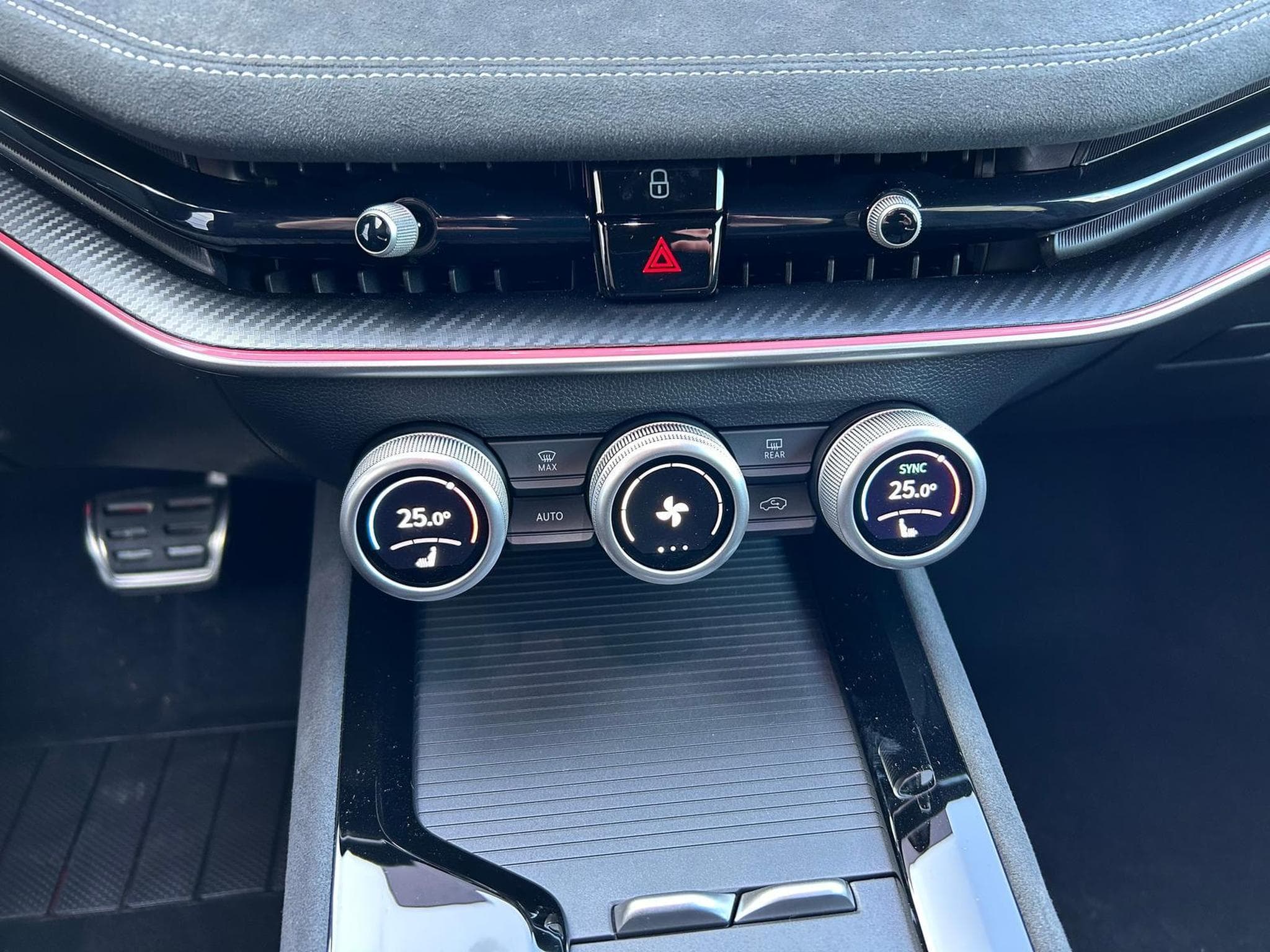 Skoda Superb Sportline (2026) - Photo 12