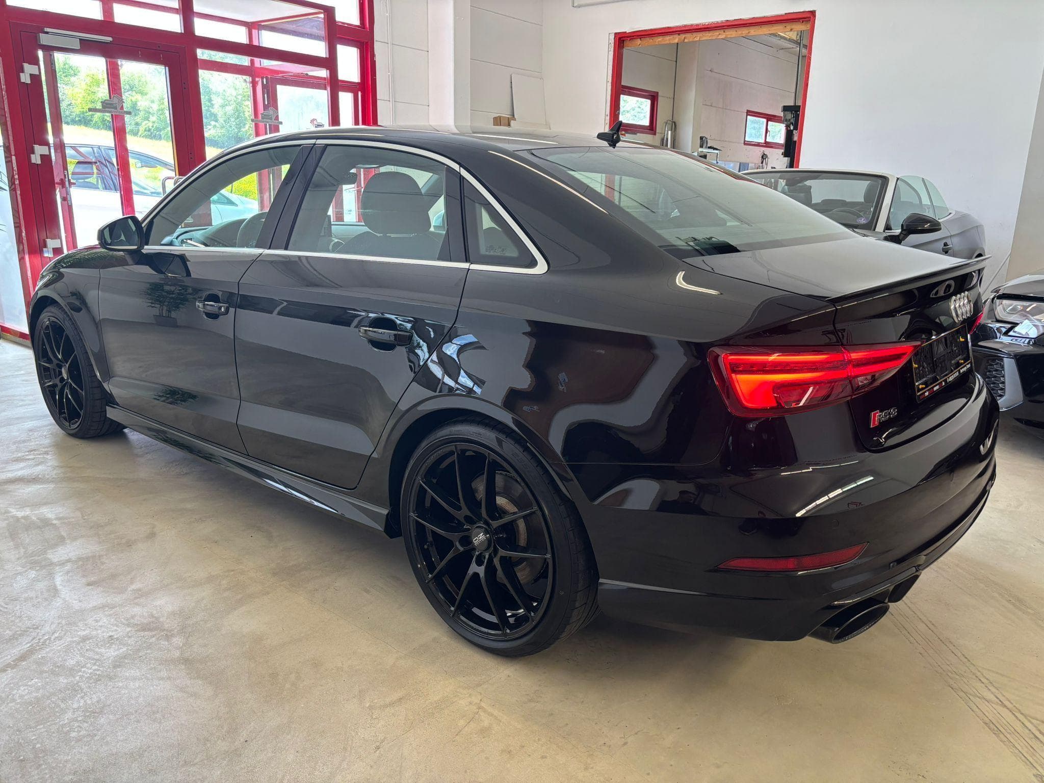 Audi RS3 Lim. 2.5 TFSI quattro (2019) - Photo 4
