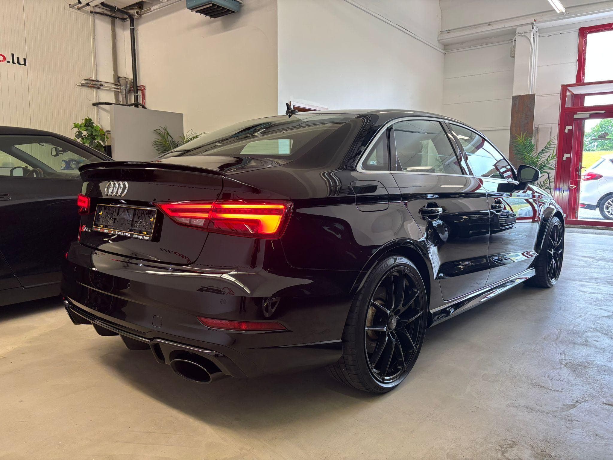 Audi RS3 Lim. 2.5 TFSI quattro (2019) - Photo 6