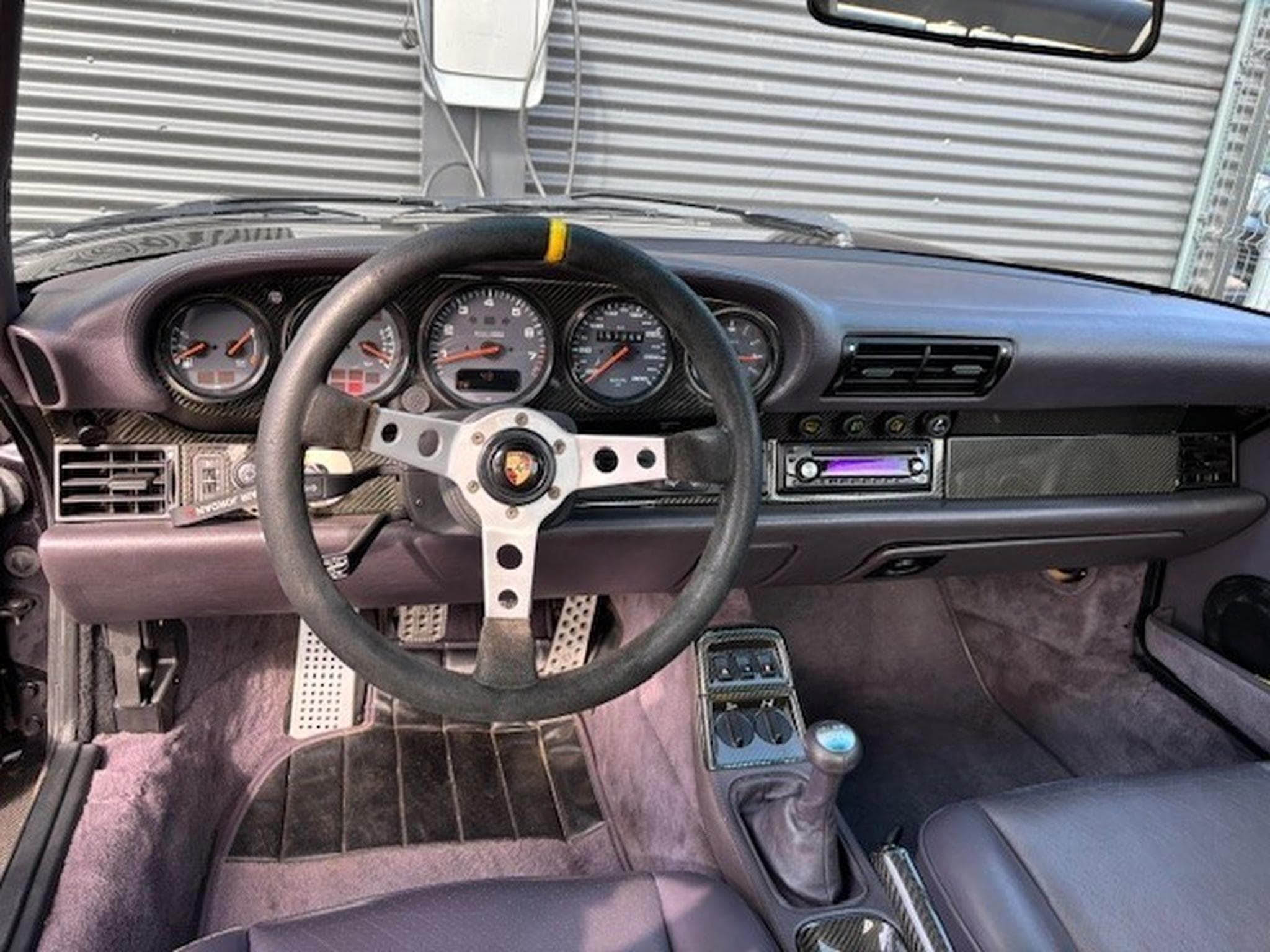 Porsche 911 964 Carrera 4 TURBO-LOOK (1993) - Photo 6
