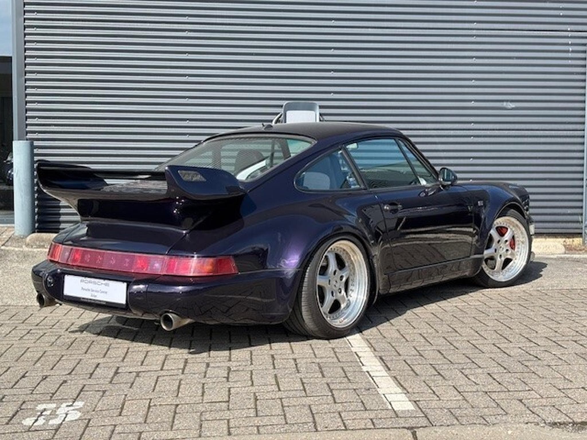 Porsche 911 964 Carrera 4 TURBO-LOOK (1993) - Photo 3