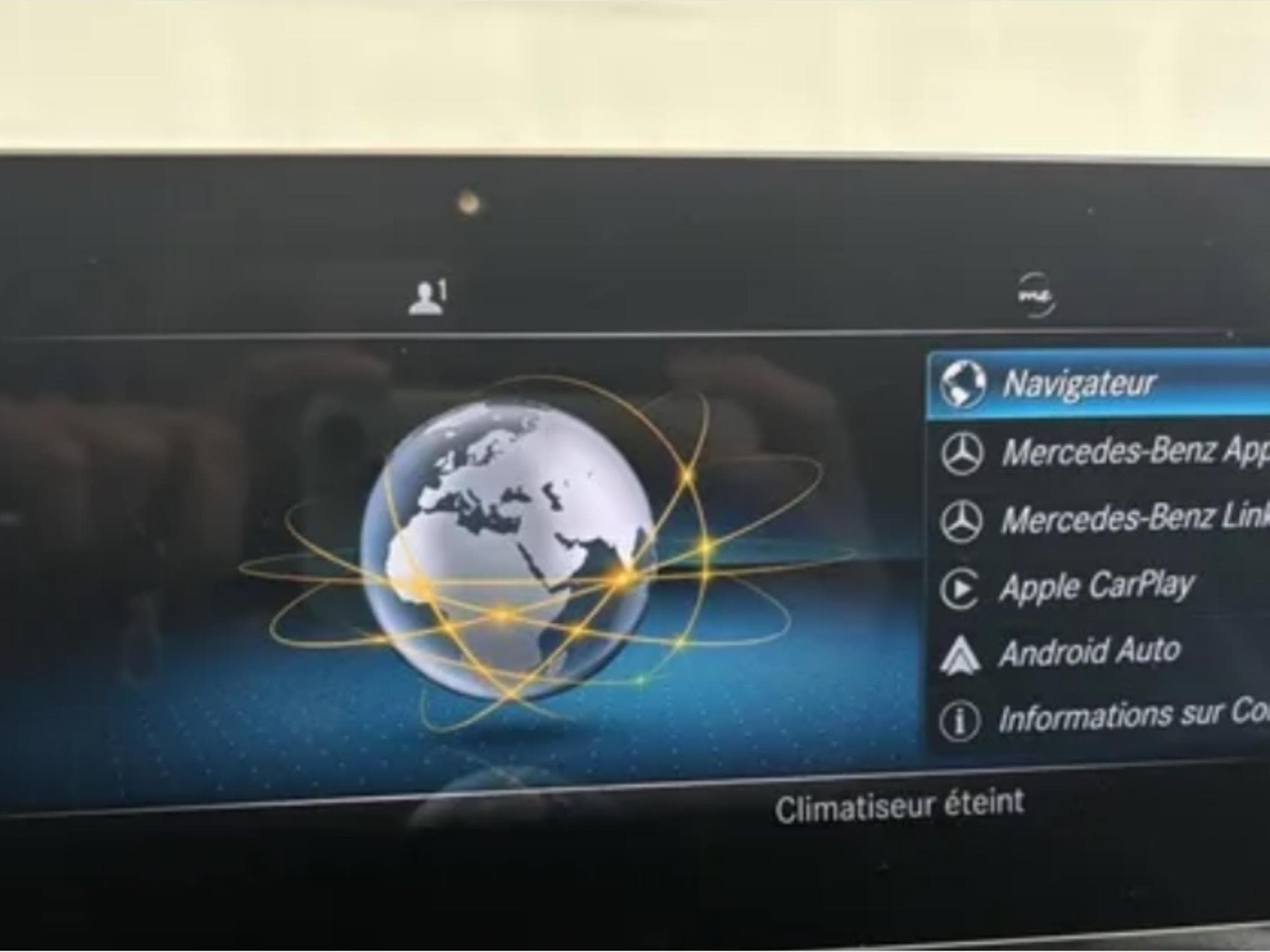 Mercedes C 180 AMG line (2018) - Photo 2