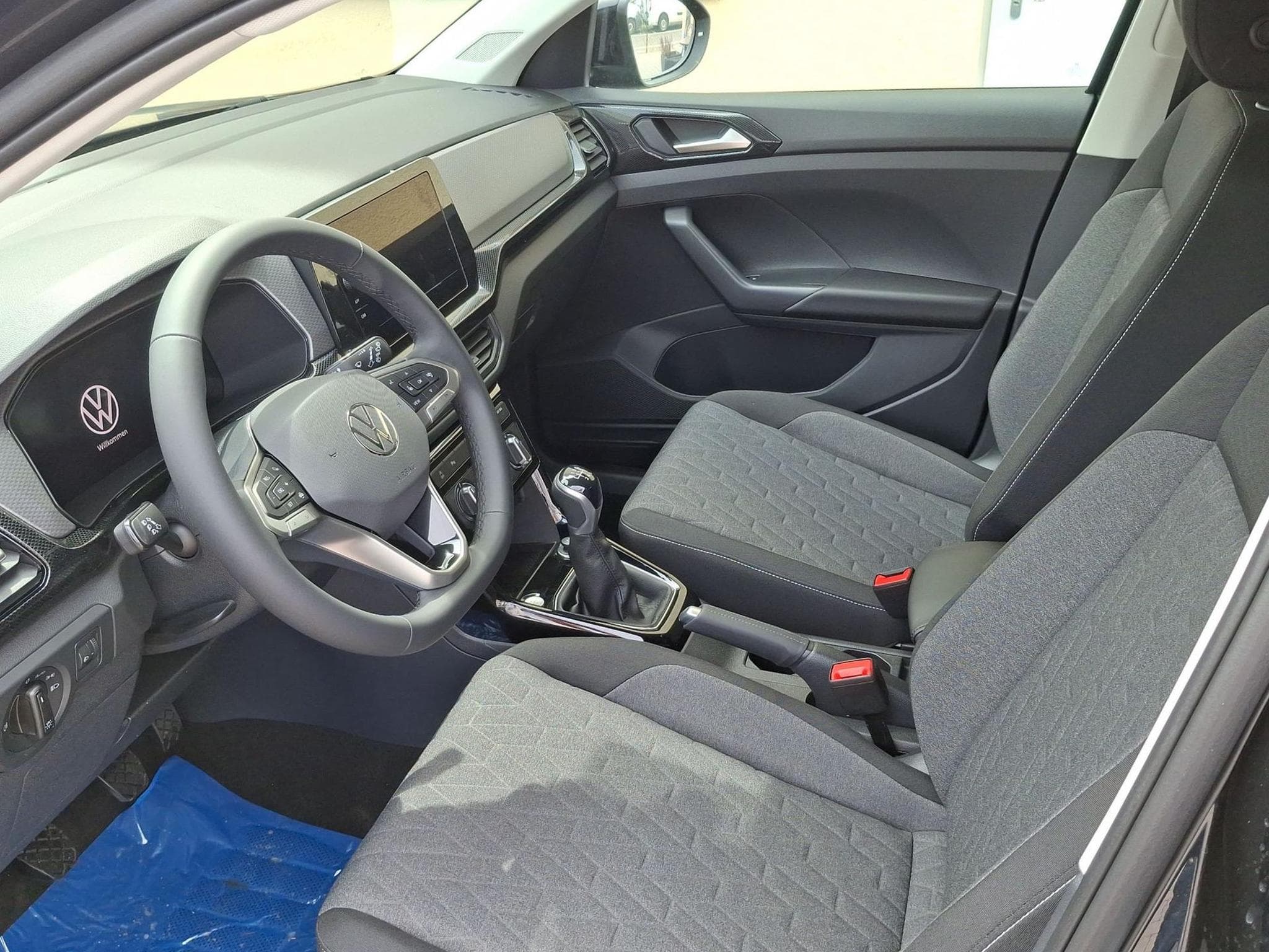 VW T-Cross Limited Life AHK (2026) - Photo 10