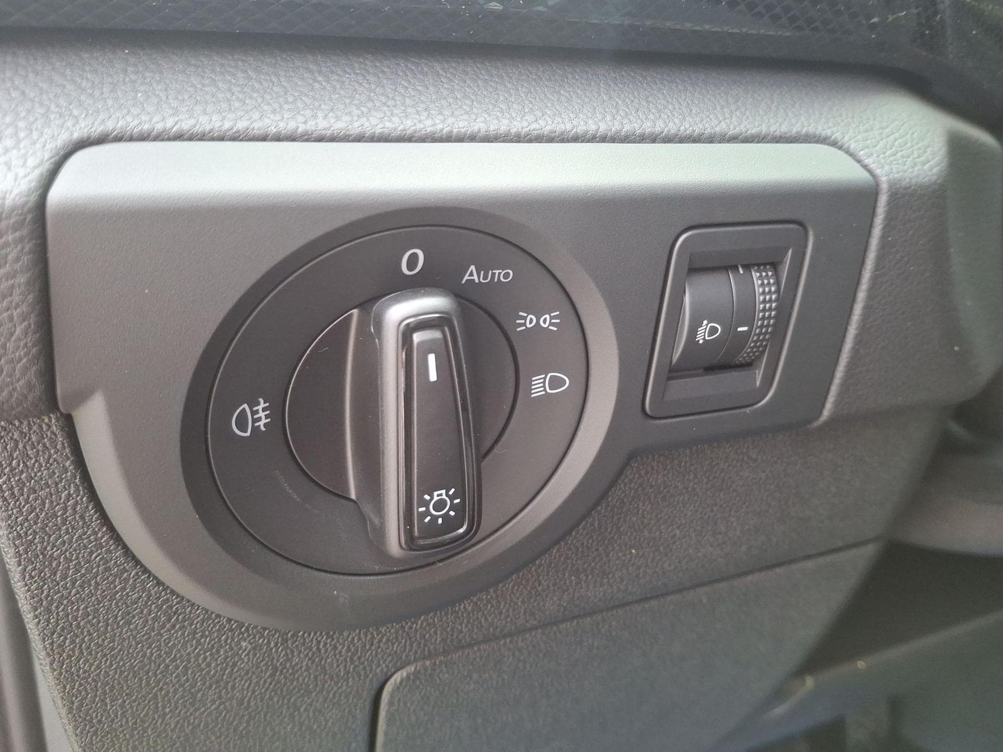 VW T-Cross Limited Life AHK (2026) - Photo 13