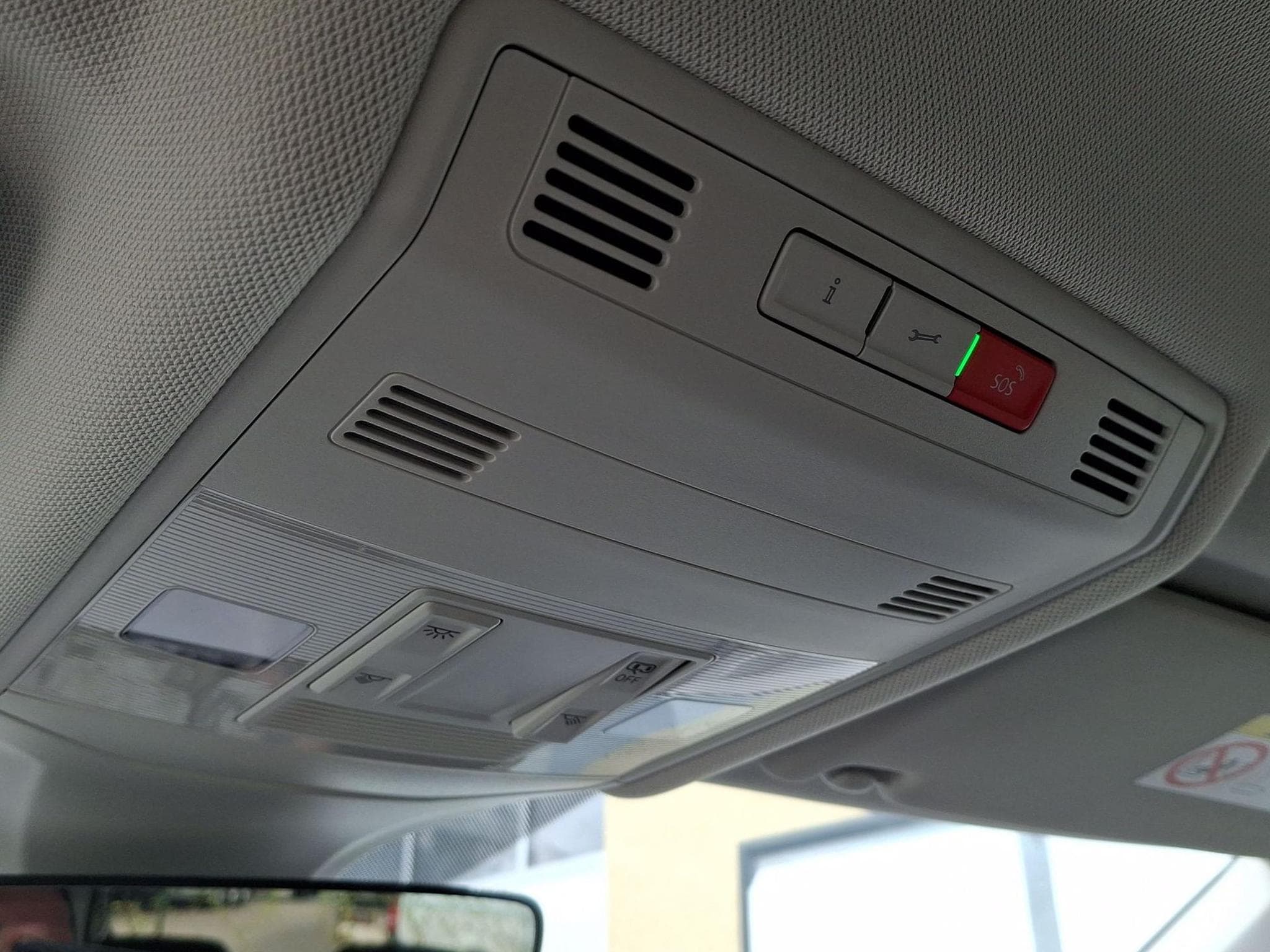 VW T-Cross Limited Life AHK (2026) - Photo 21