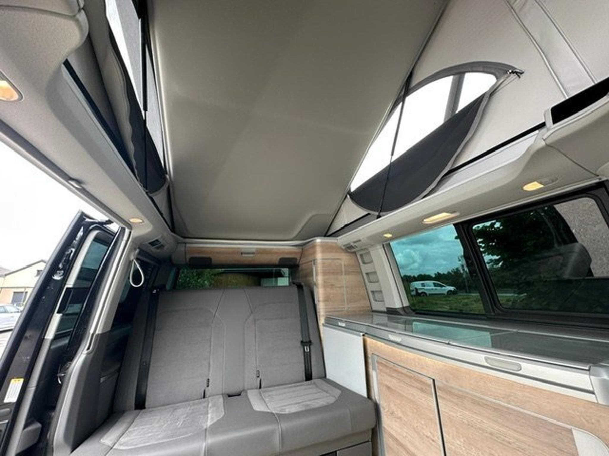 VW California T5 Ocean court 150kW TDI DSG7 4Motion (2024) - Photo 8