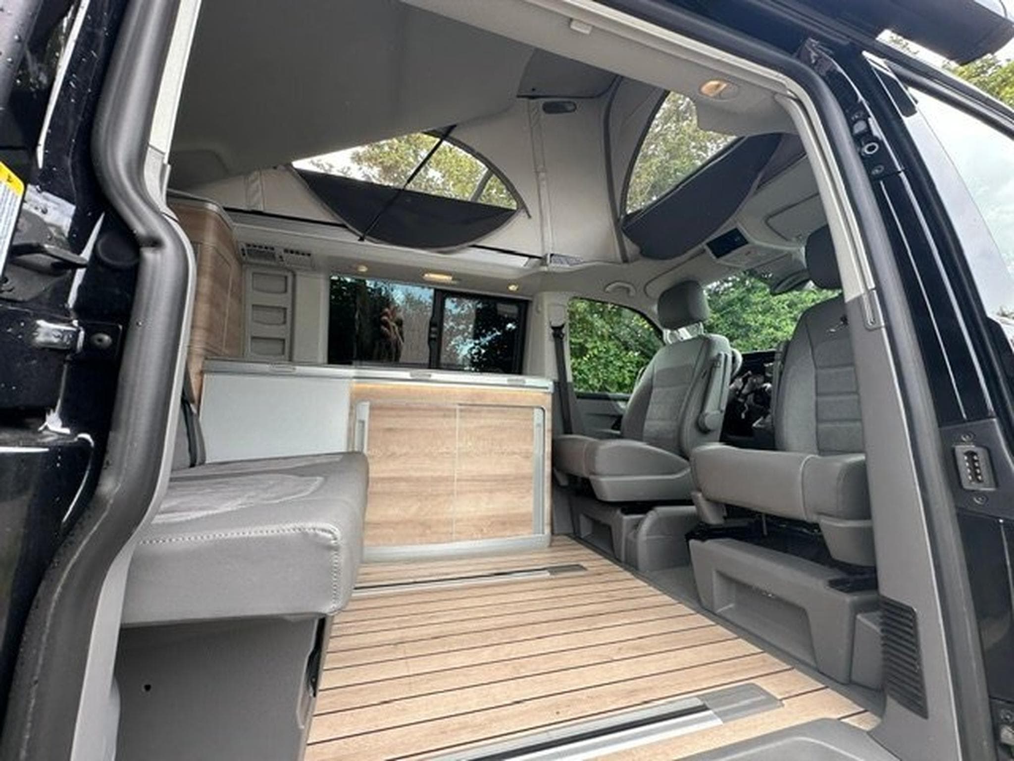 VW California T5 Ocean court 150kW TDI DSG7 4Motion (2024) - Photo 9