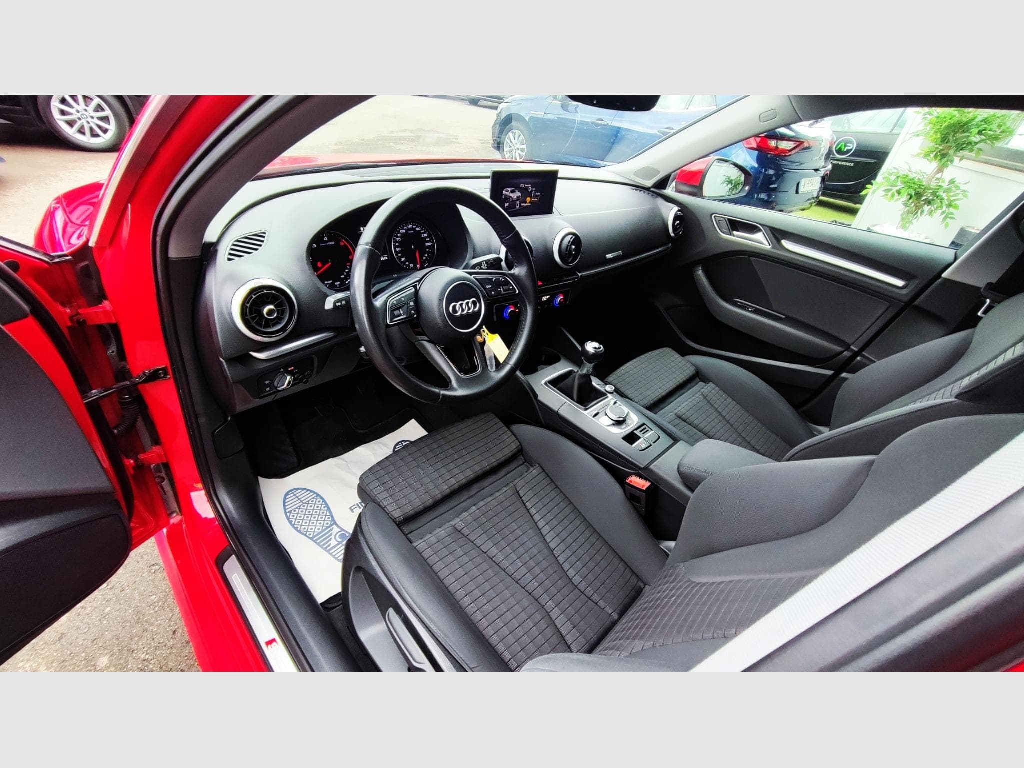 Audi A3 SPORTBACK 1.6 TDI 110CH S LINE (2017) - Photo 13