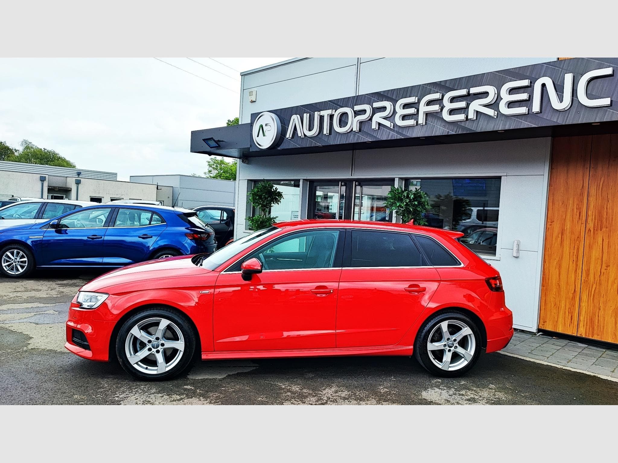 Audi A3 SPORTBACK 1.6 TDI 110CH S LINE (2017) - Photo 6