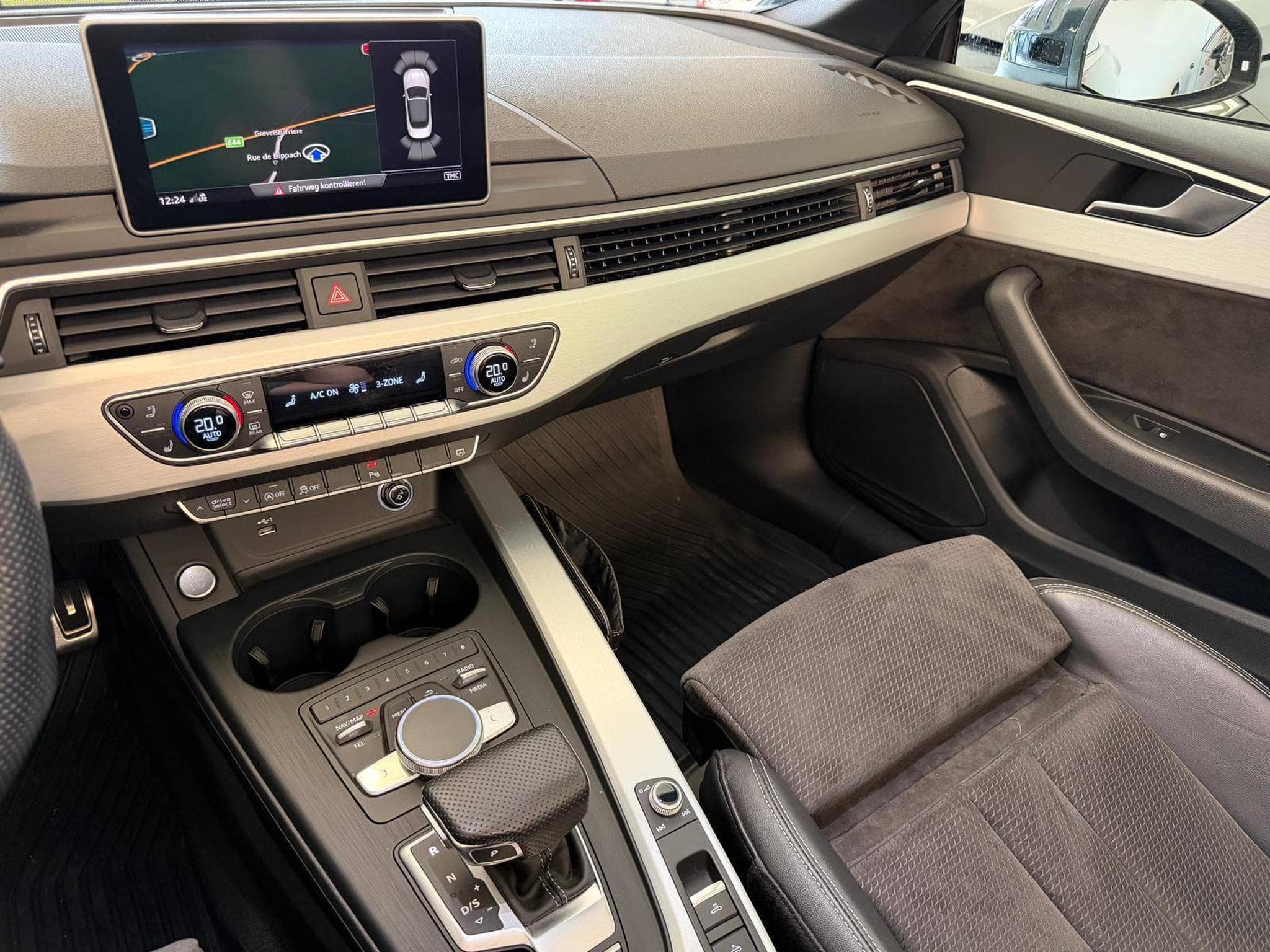 Audi A5 Cabriolet 40 TFSI S-Line (2019) - Photo 11