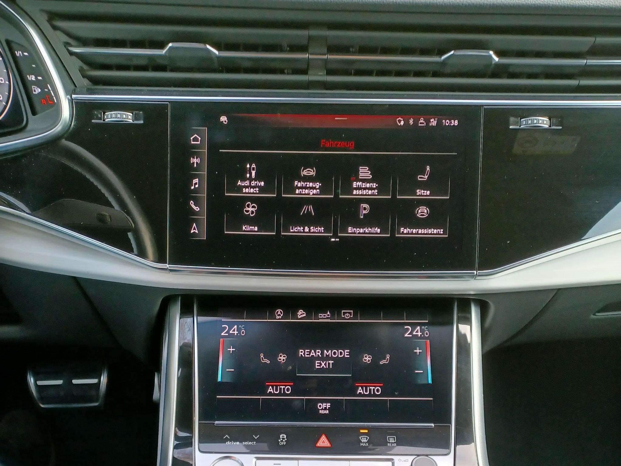 Audi Q8 S-LINE (2019) - Photo 5