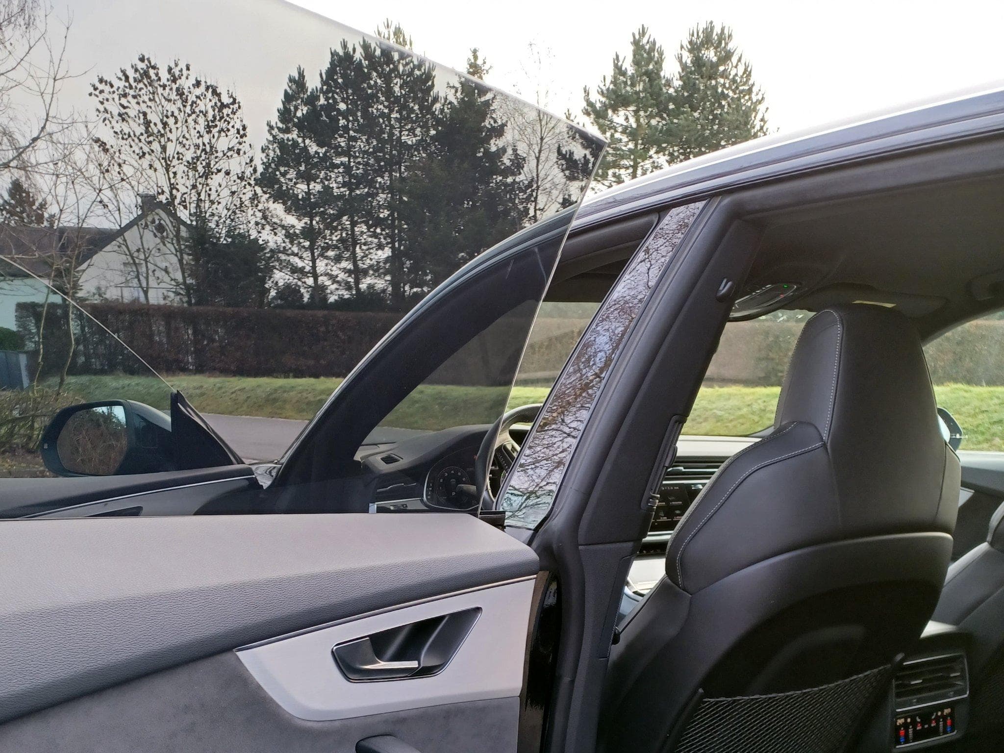 Audi Q8 S-LINE (2019) - Photo 9