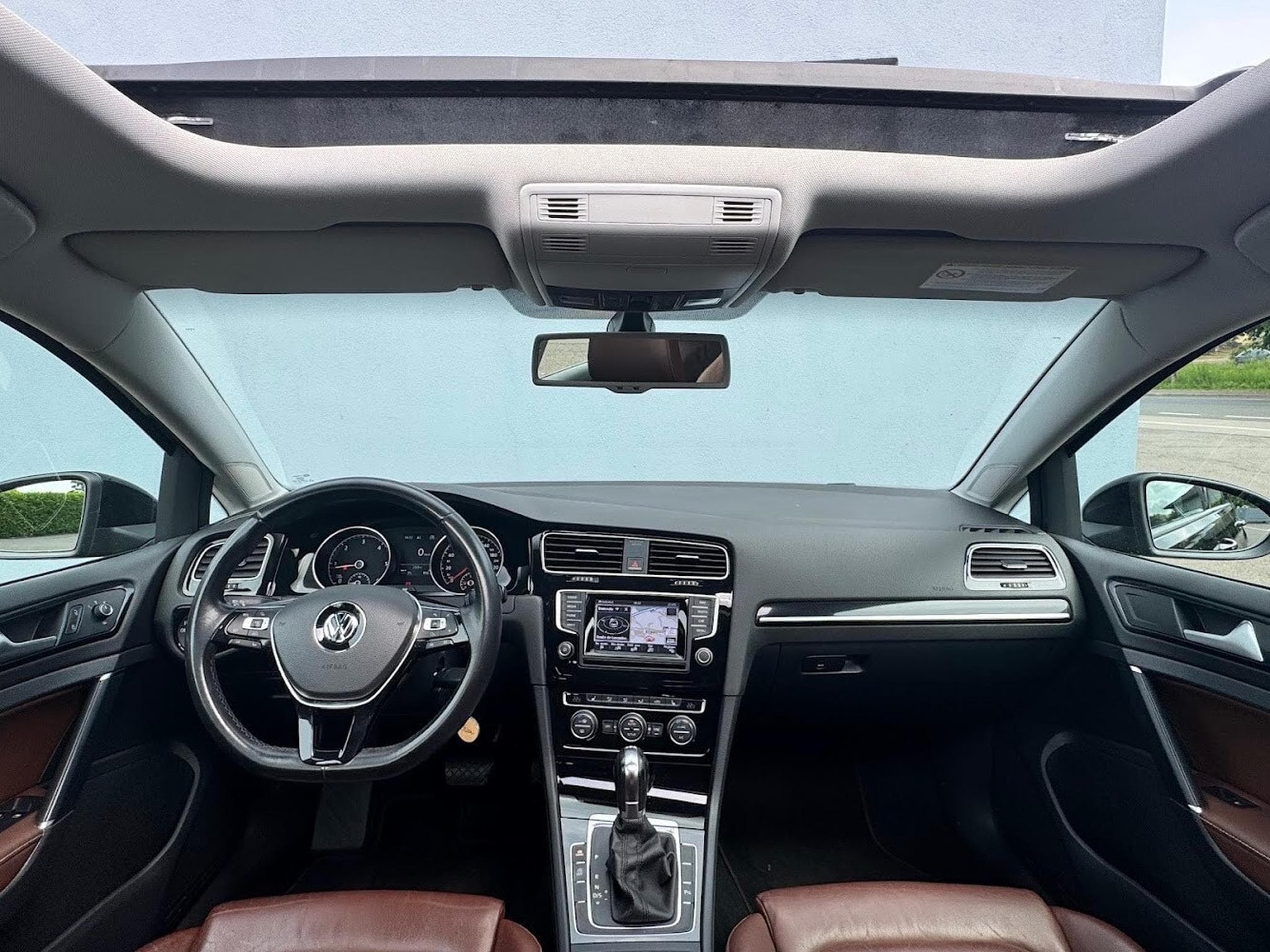 VW Golf 1.6 TDI 105 DSG TOIT OUVRANT (2013) - Photo 13
