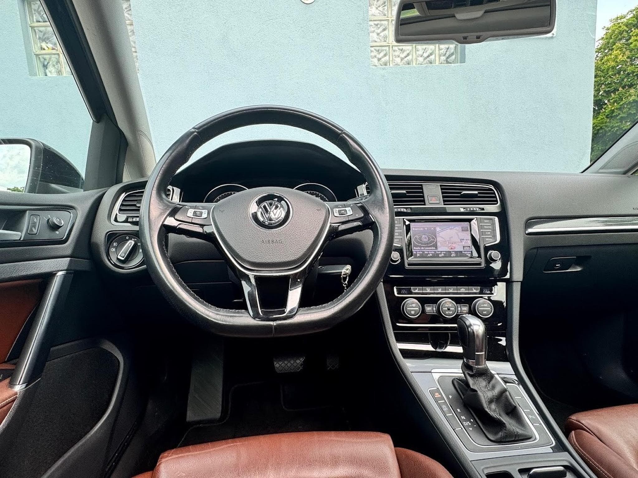 VW Golf 1.6 TDI 105 DSG TOIT OUVRANT (2013) - Photo 14