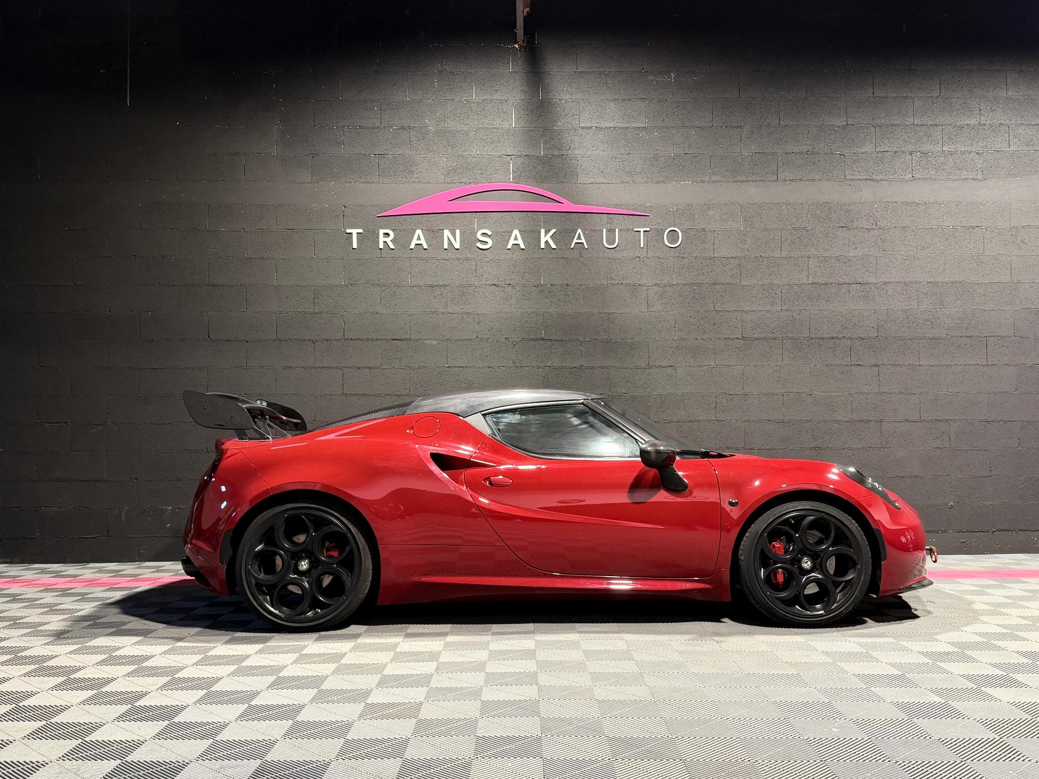 Alfa-Romeo 4C 1750 Tbi 240 ch TCT Standard Edition (2015) - Photo 5