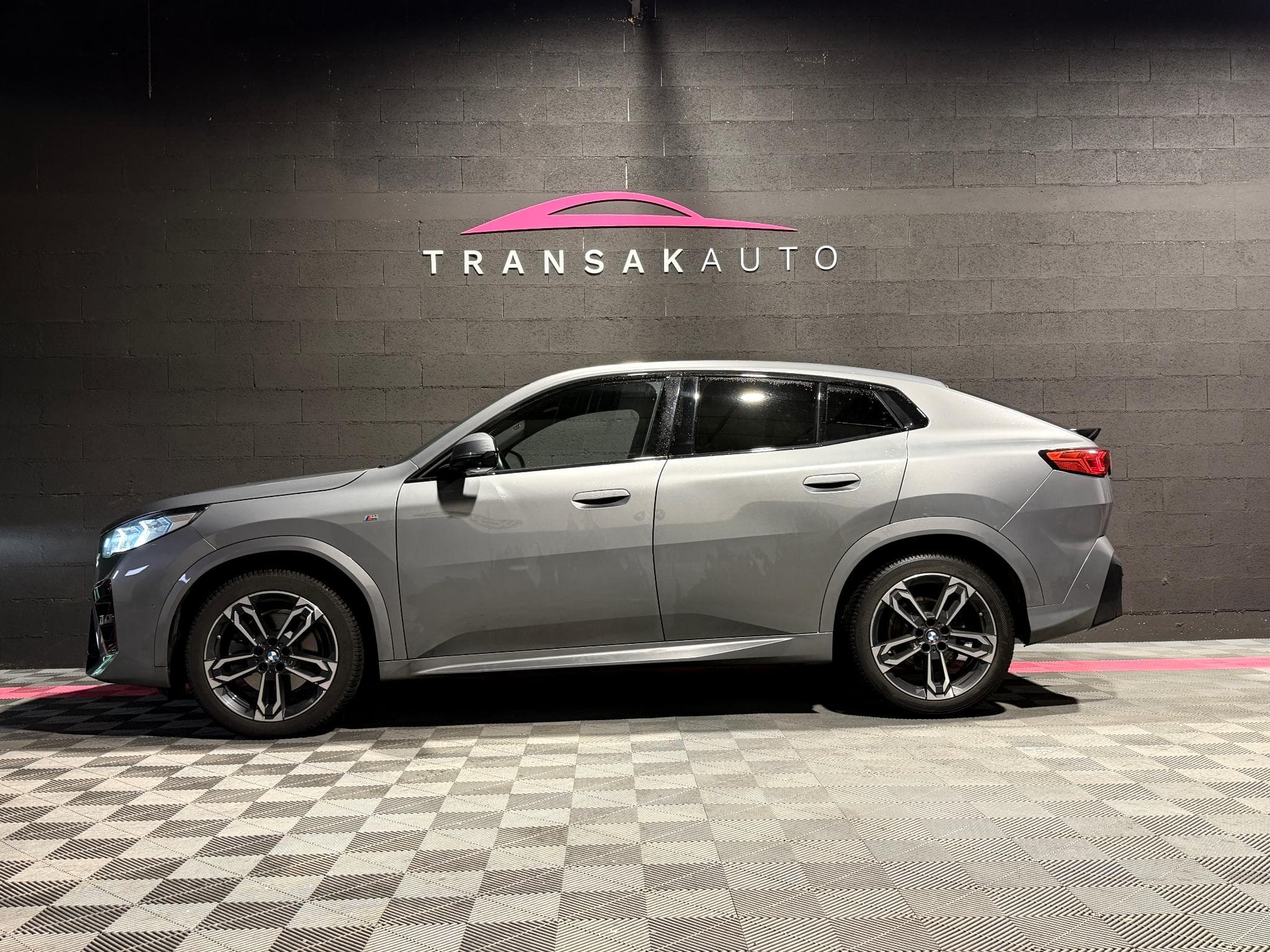 BMW X2 20iA Sdrive 170ch M Sport (2024) - Photo 2