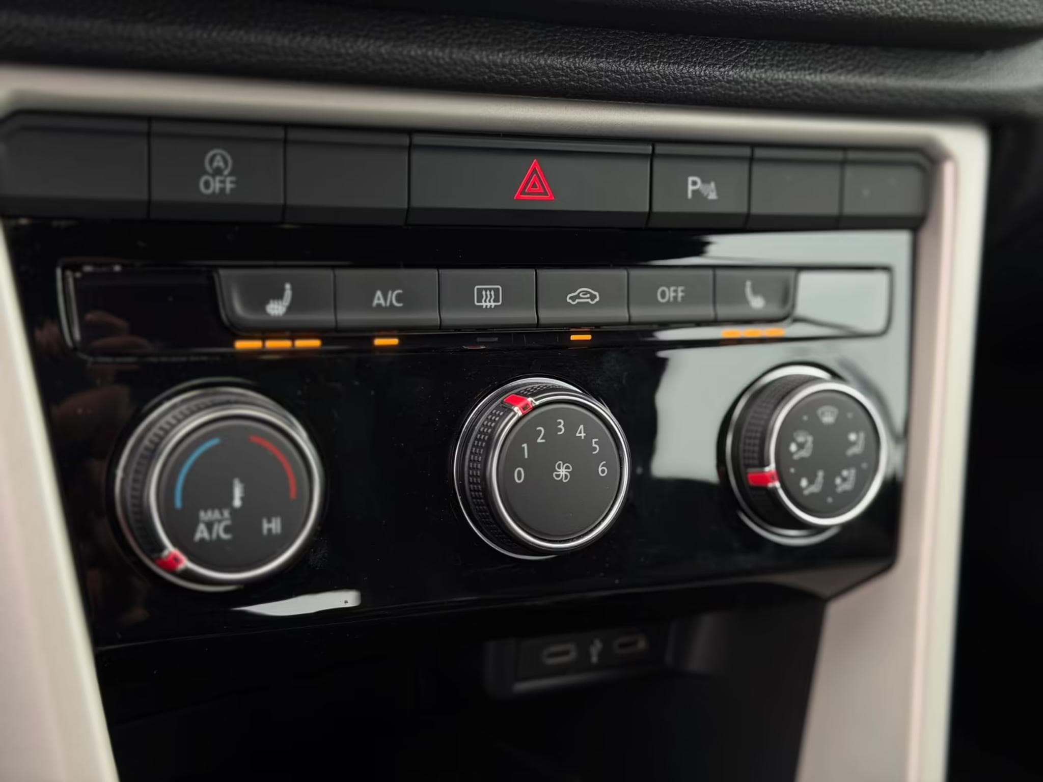 VW T-Roc (2021) - Photo 8