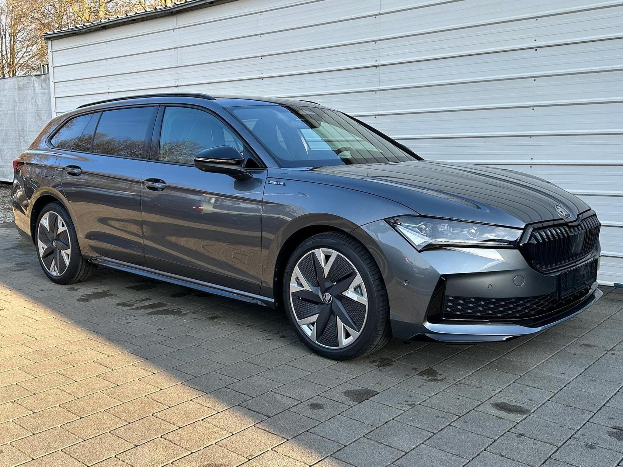 Skoda Superb Sportline (2026) - Photo 1