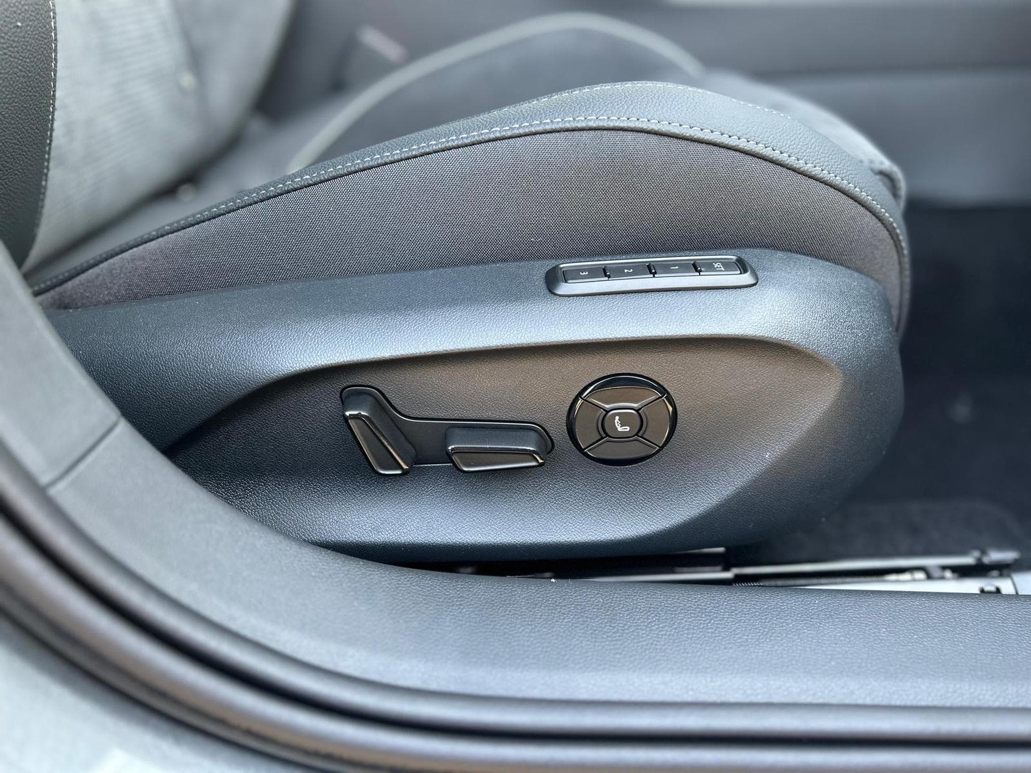 Skoda Superb Sportline (2026) - Photo 17