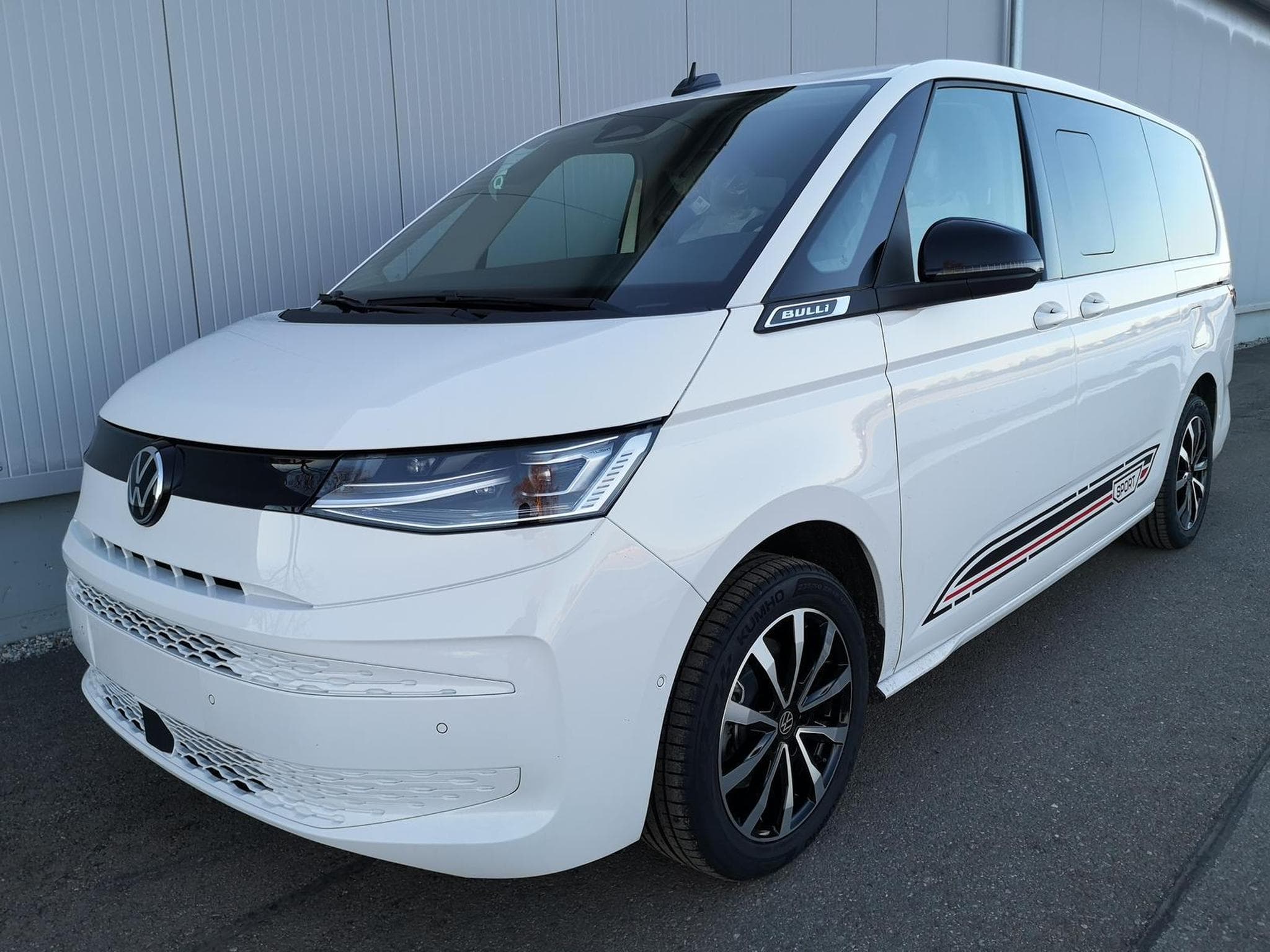 VW T7 Sport Edition (2026) - Photo 1