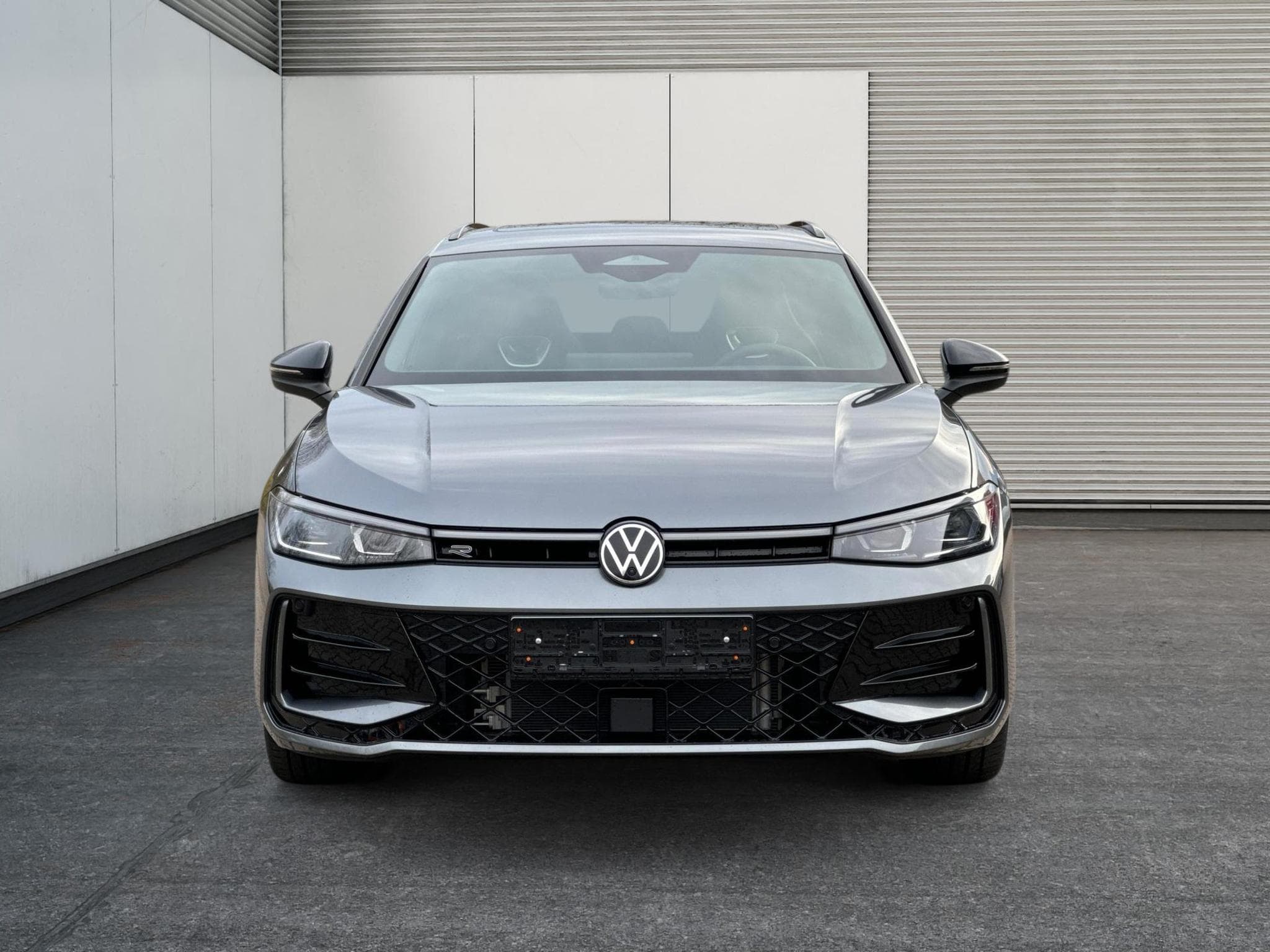 VW Passat Variant R-Line (2026) - Photo 6