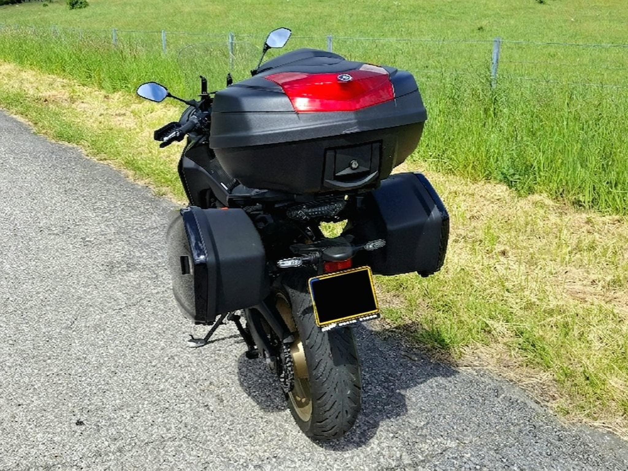 Yamaha Tracer 7 GT (2024) - Photo 2