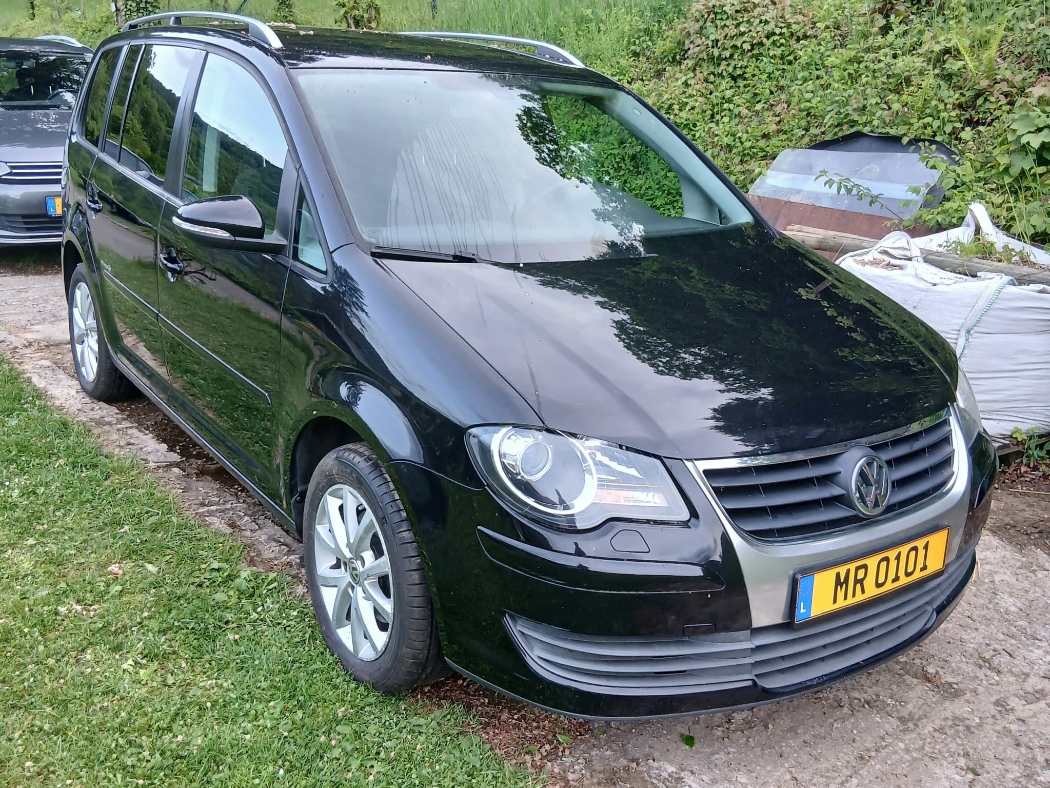 VW Touran 2,0 Diesel 140Cv (2010) - Foto 1