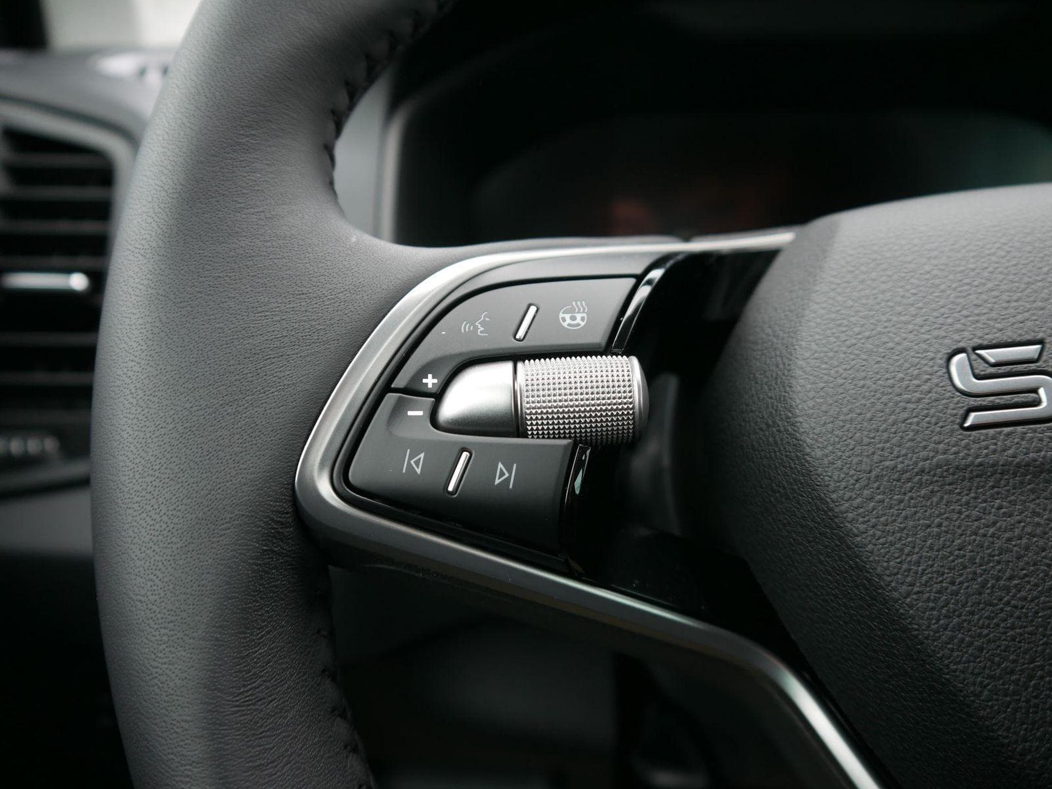 Skoda Karoq Selection 2.0 TDI DSG 4x4 (2026) - Photo 13