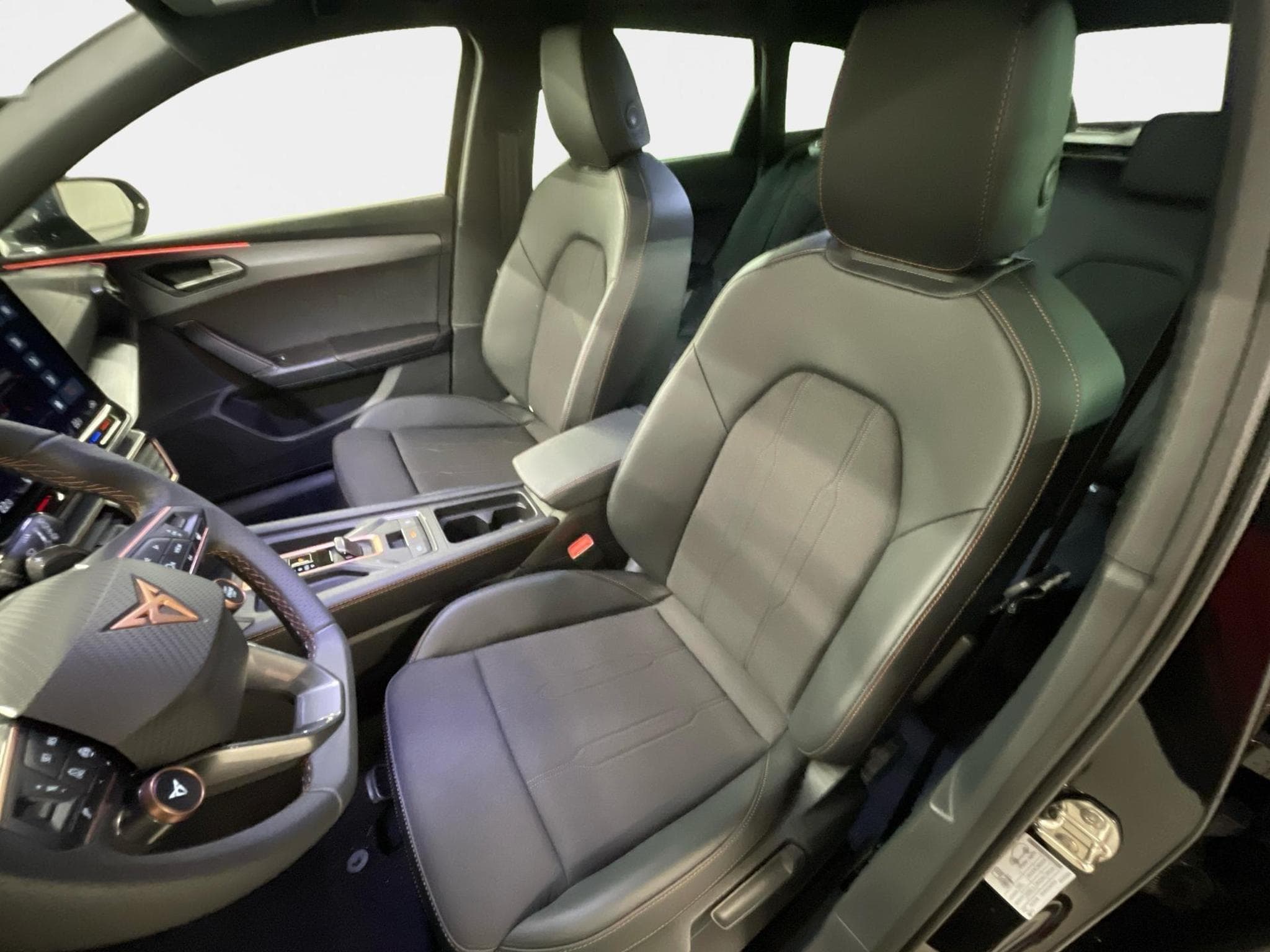 Cupra Leon Sportstourer (2026) - Photo 18